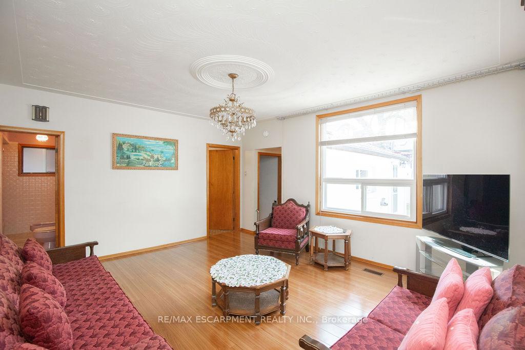 Photo 5 of 91 Pearl Street N, Hamilton, Strathcona — HOMEH