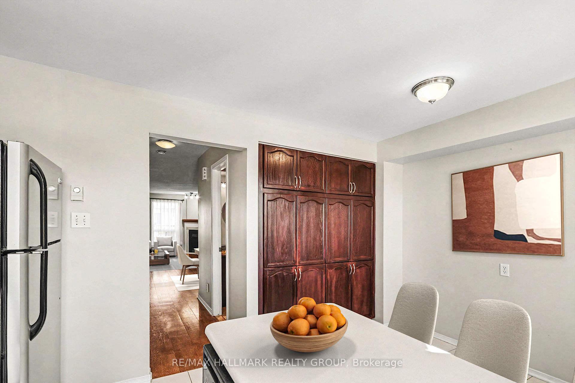 Photo 8 of 109 Briston Private, Ottawa, Hunt Club Park — HOMEH