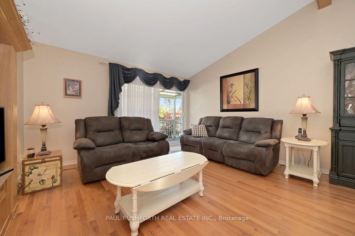 Photo 6 of 40 Roberge Crescent, Ottawa, Kanata - Katimavik — HOMEH