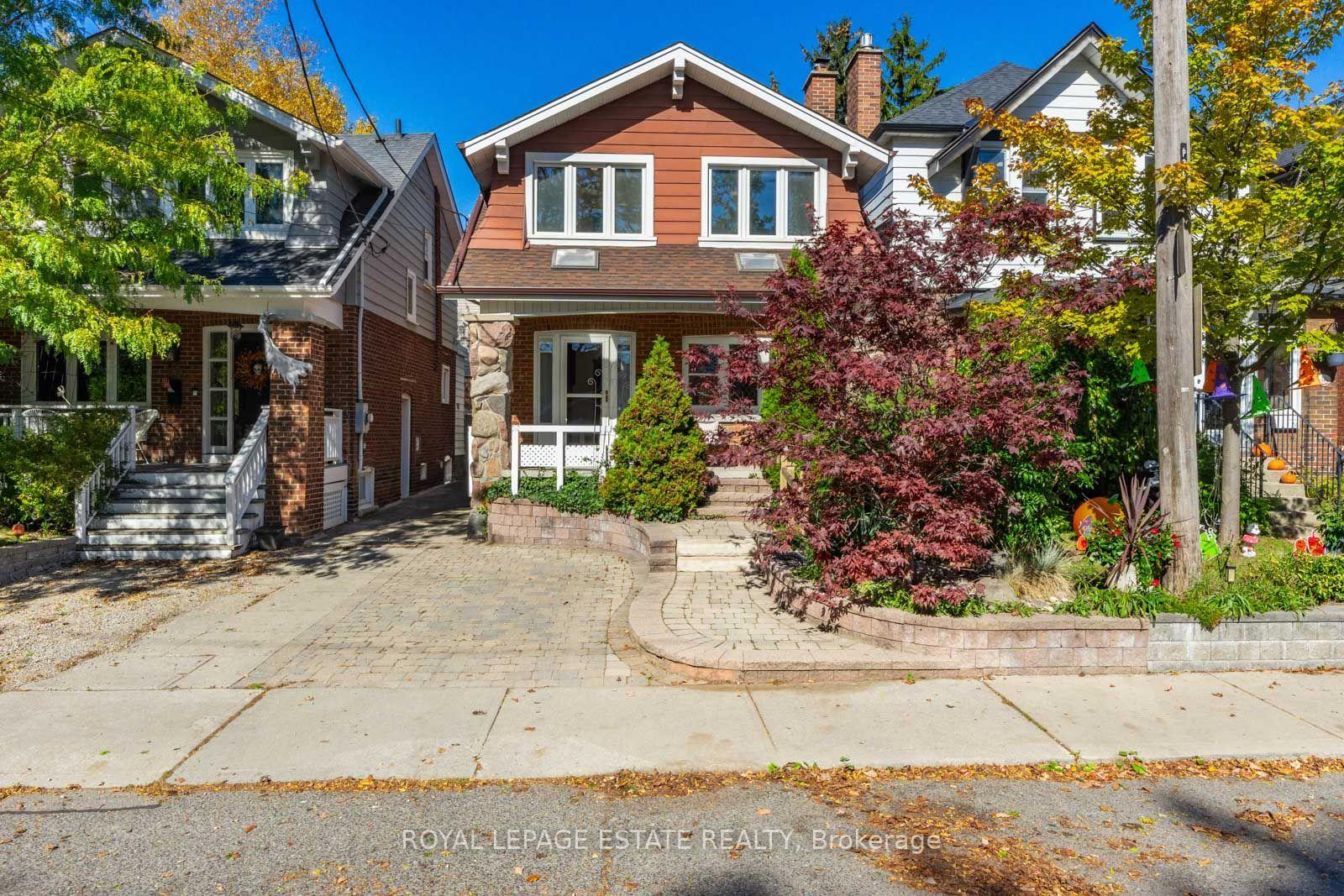 Photo 3 of 34 Bracken Avenue, Toronto, The Beaches — HOMEH
