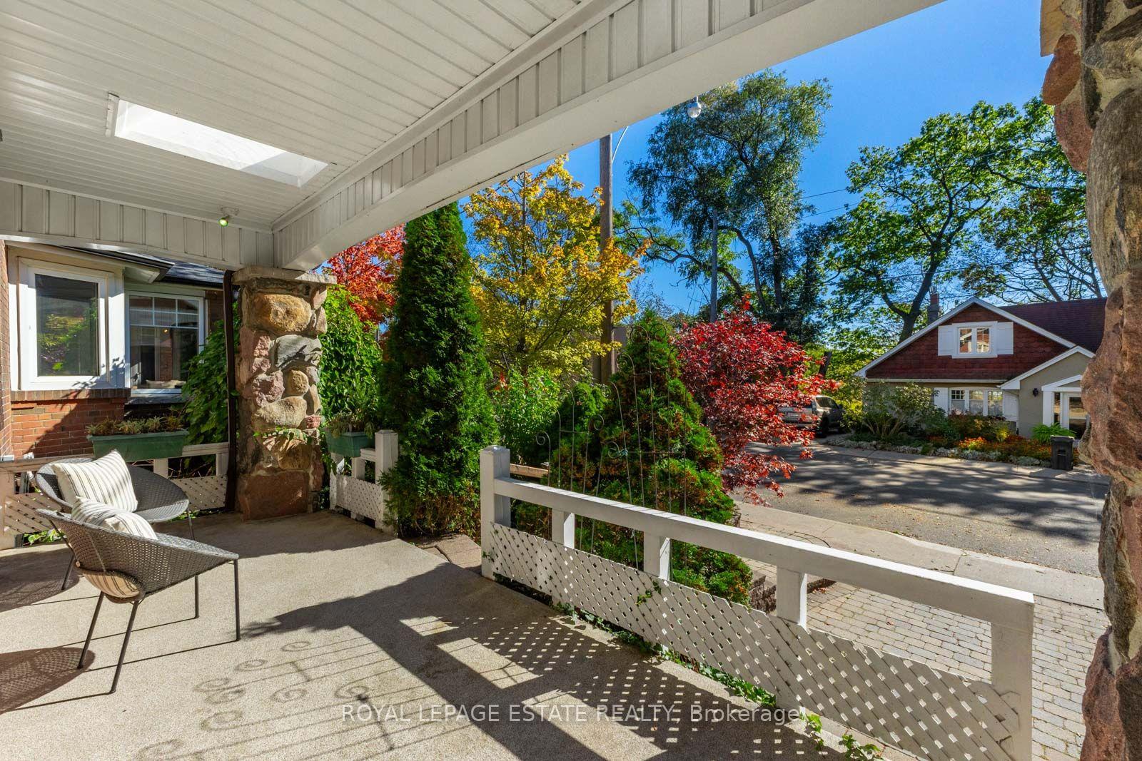 Photo 8 of 34 Bracken Avenue, Toronto, The Beaches — HOMEH