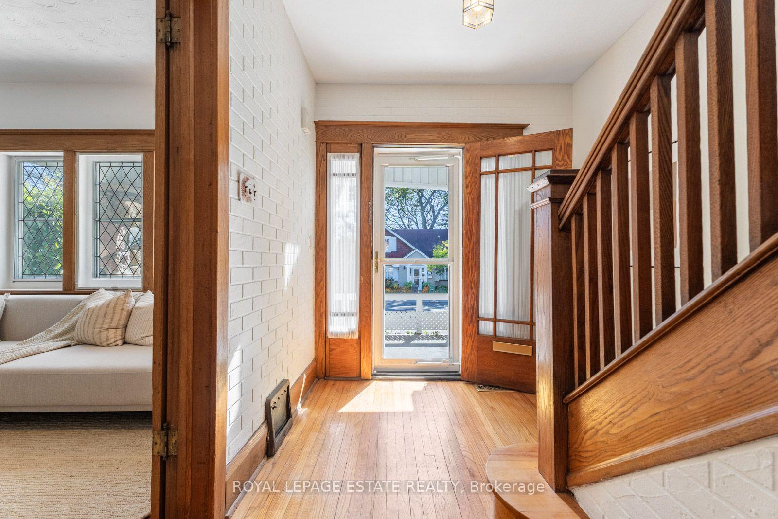 Photo 13 of 34 Bracken Avenue, Toronto, The Beaches — HOMEH