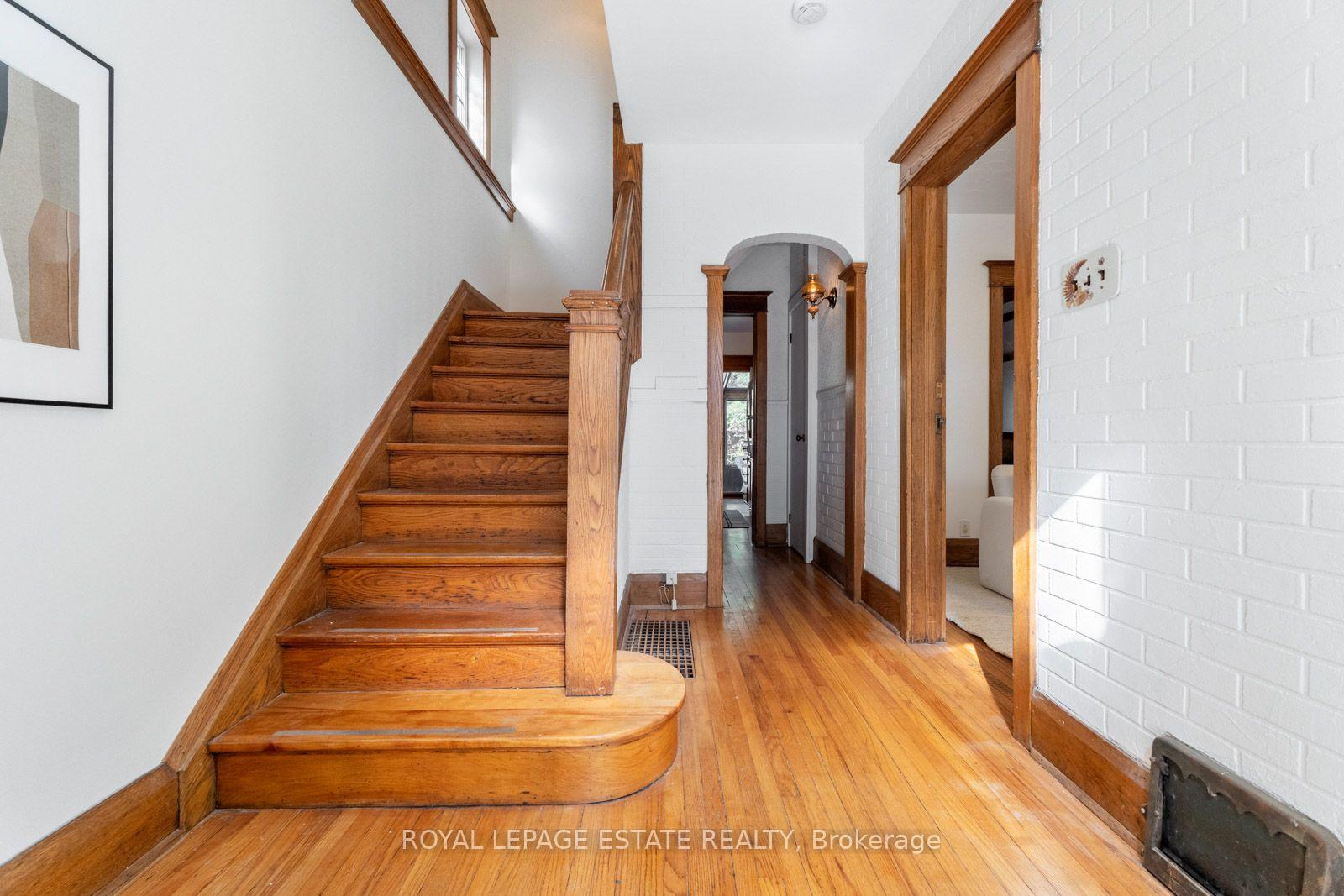 Photo 17 of 34 Bracken Avenue, Toronto, The Beaches — HOMEH