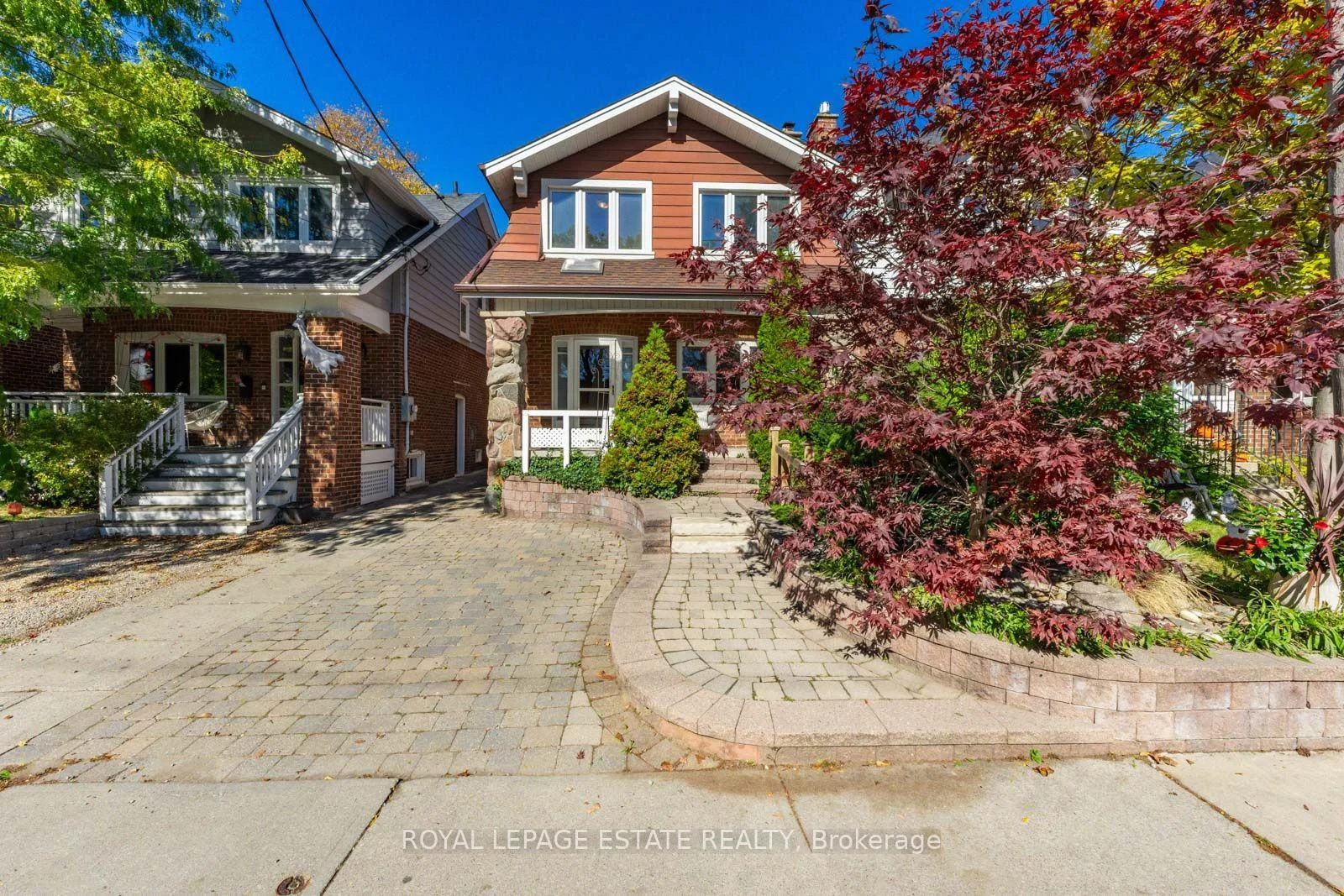 Photo 4 of 34 Bracken Avenue, Toronto, The Beaches — HOMEH