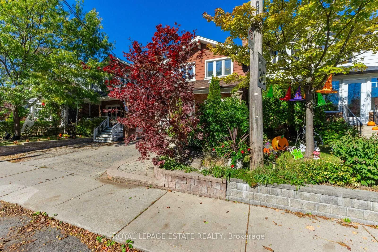 Photo 6 of 34 Bracken Avenue, Toronto, The Beaches — HOMEH