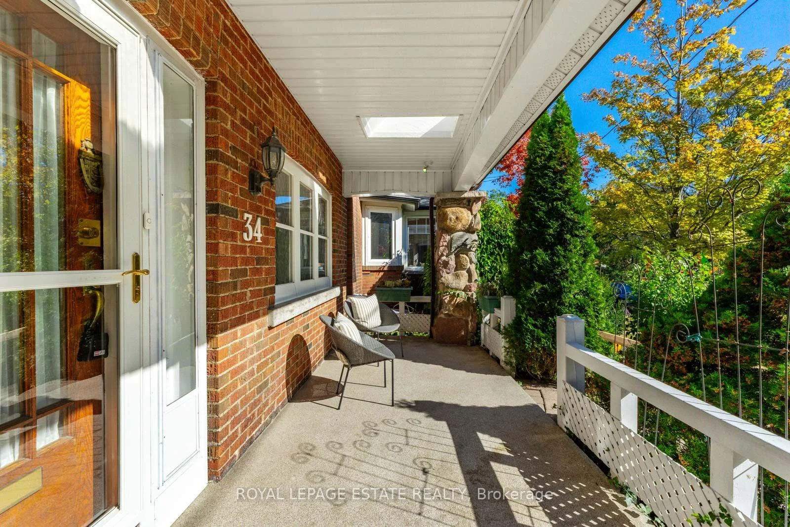 Photo 14 of 34 Bracken Avenue, Toronto, The Beaches — HOMEH