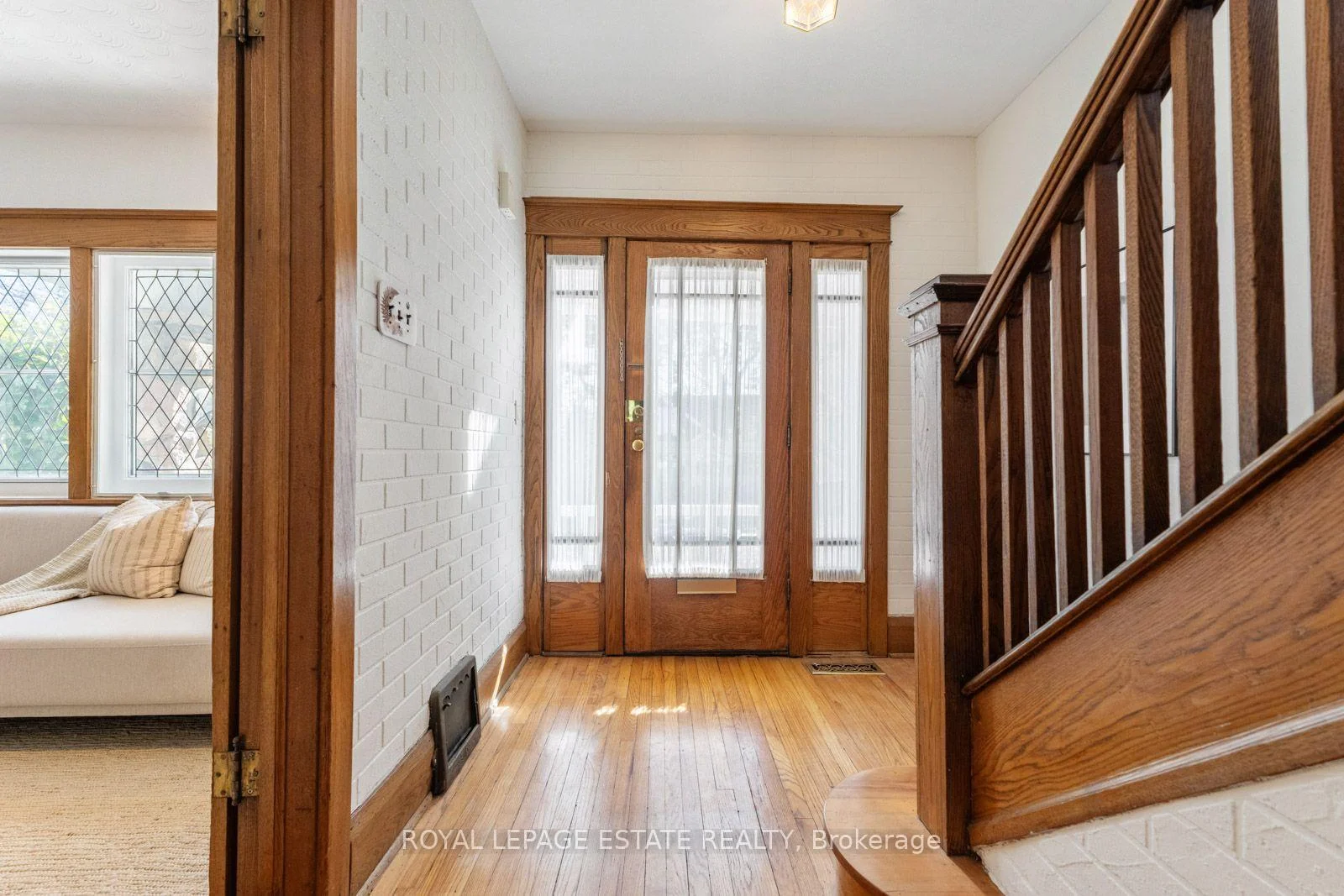 Photo 23 of 34 Bracken Avenue, Toronto, The Beaches — HOMEH