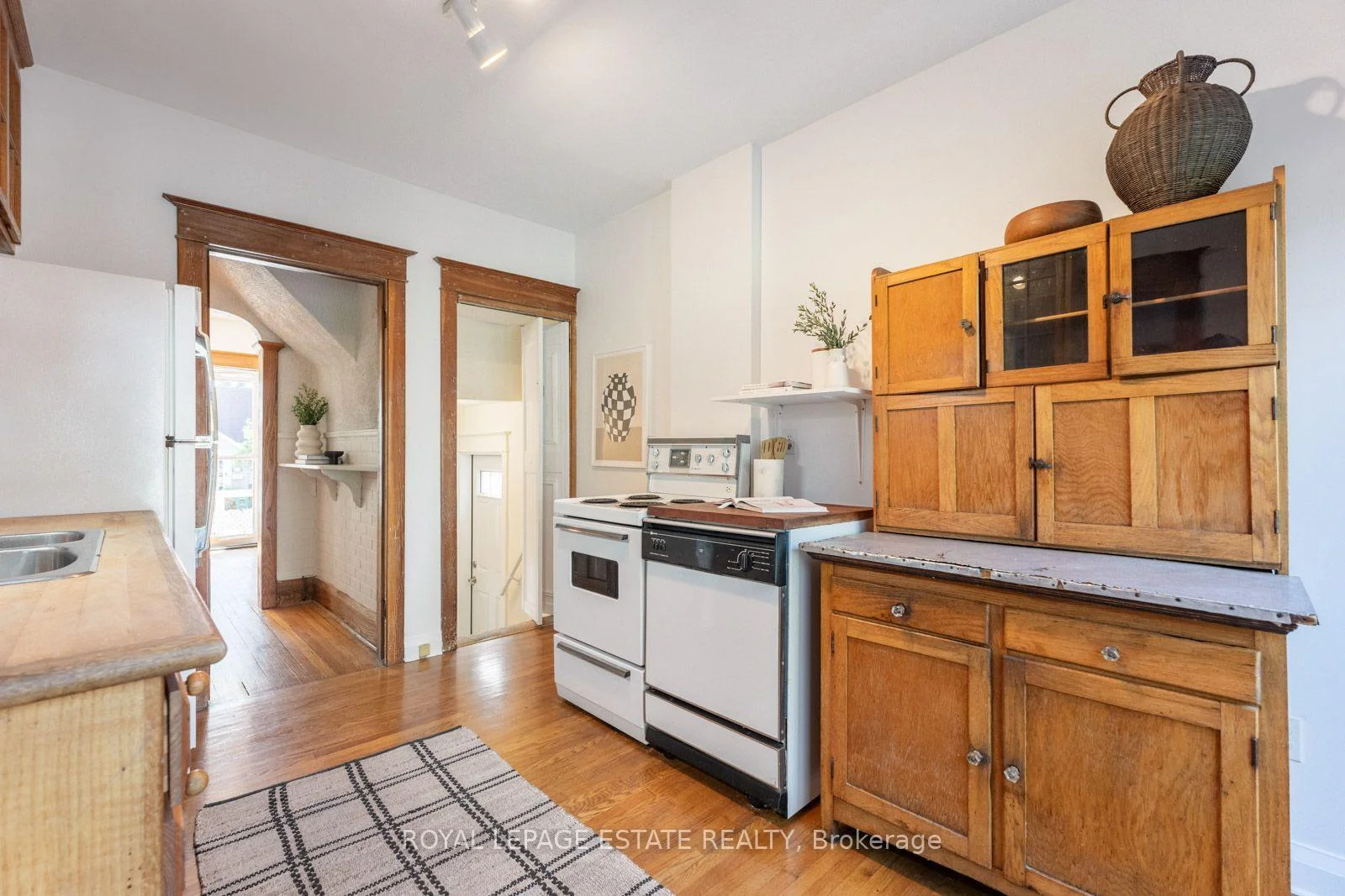 Photo 34 of 34 Bracken Avenue, Toronto, The Beaches — HOMEH
