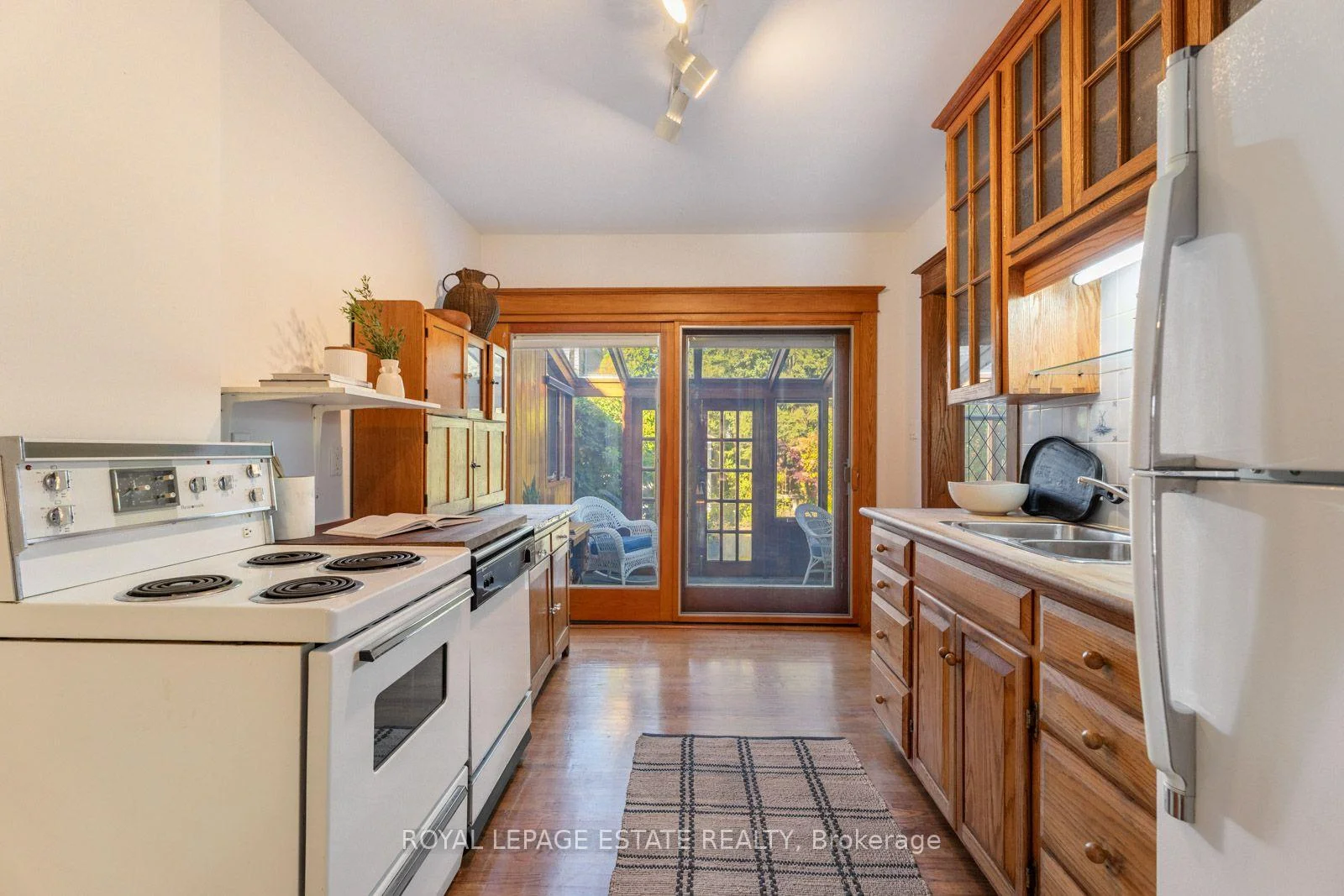 Photo 39 of 34 Bracken Avenue, Toronto, The Beaches — HOMEH