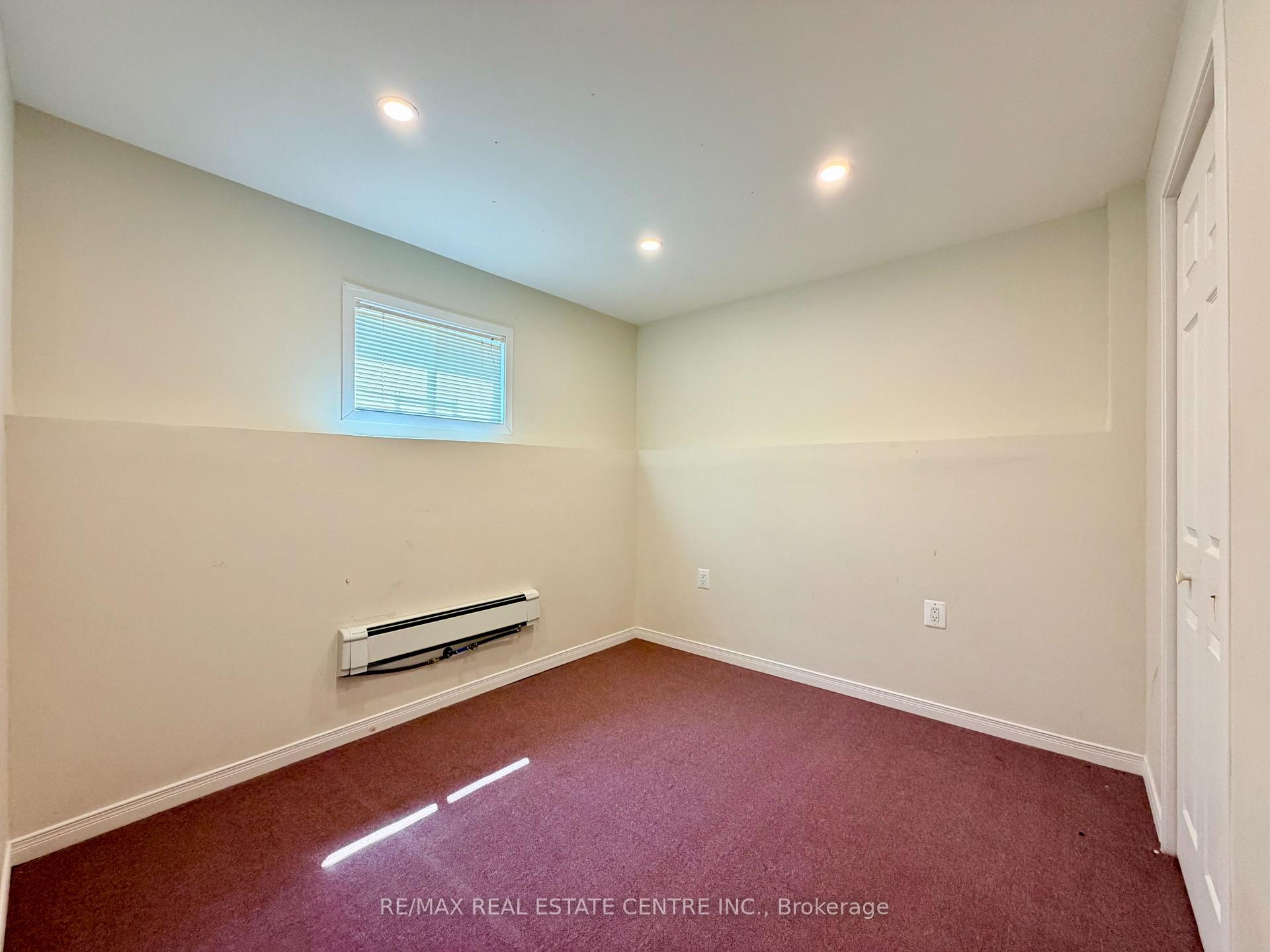 Photo 4 of 33 Evergreen Crescent, Wasaga Beach — HOMEH