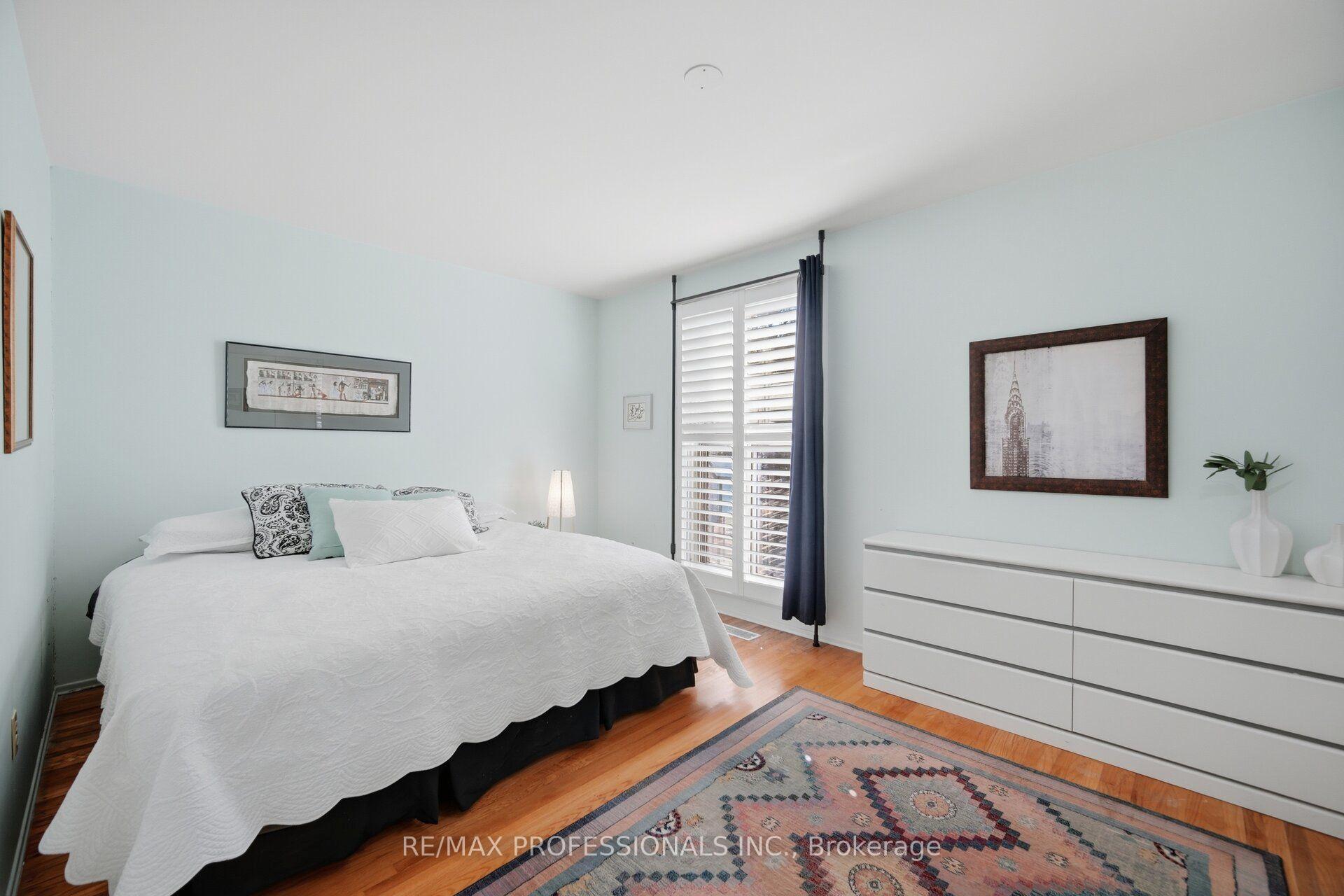 Photo 27 of Unit 94, 65 Old Burnhamthorpe Road, Etobicoke, Markland Wood — HOMEH