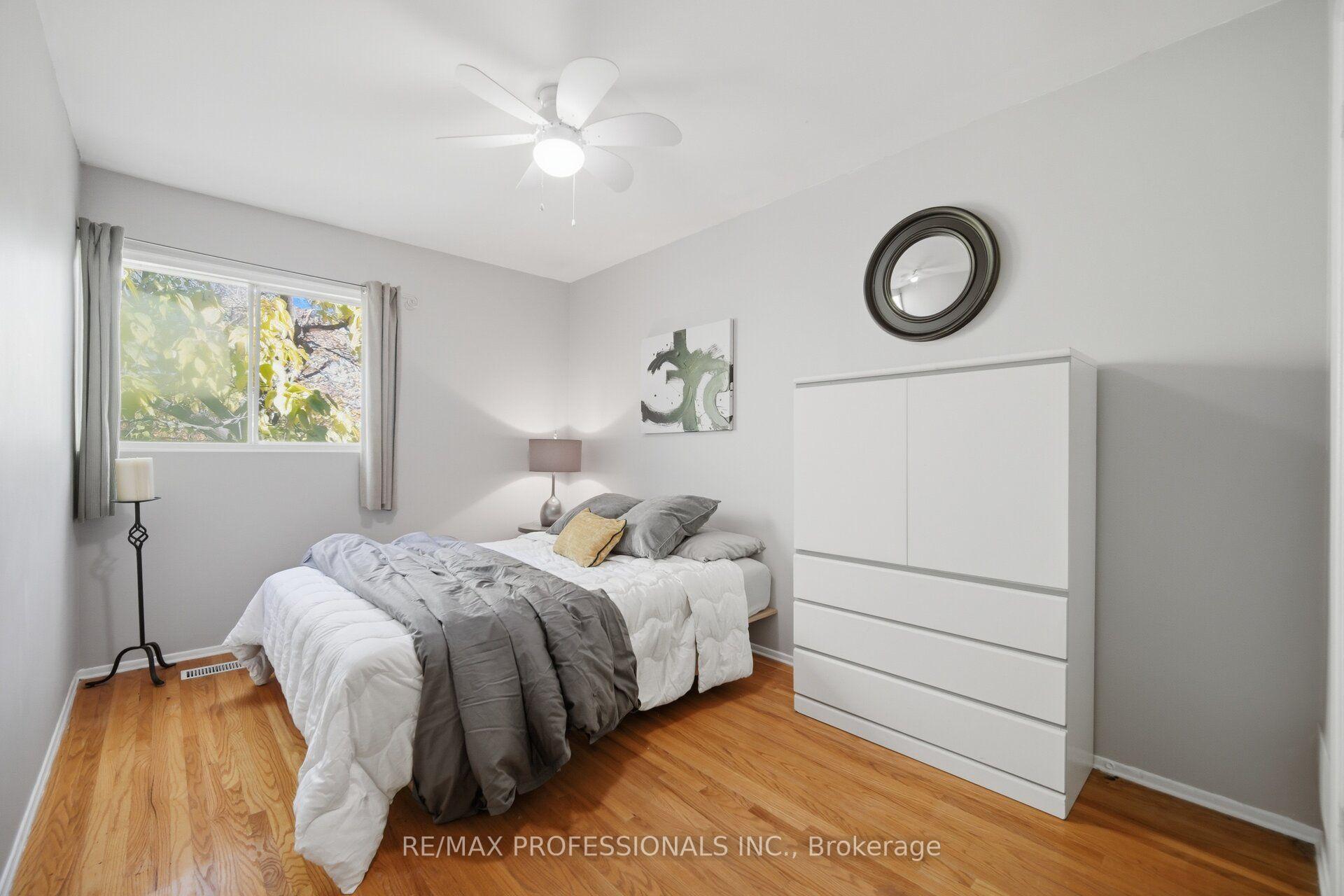Photo 31 of Unit 94, 65 Old Burnhamthorpe Road, Etobicoke, Markland Wood — HOMEH