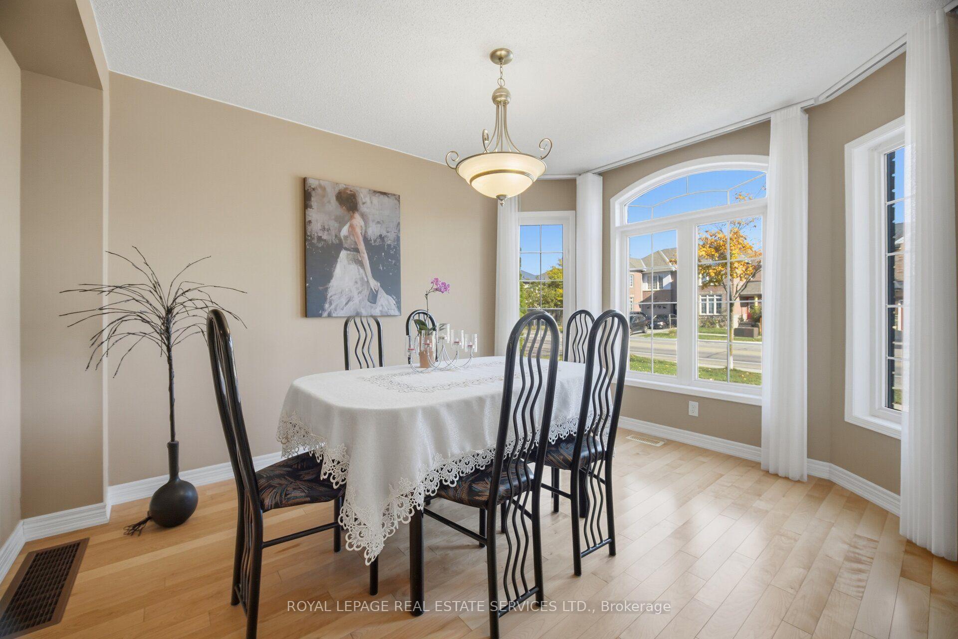 Photo 9 of 2194 Sutton Drive, Burlington, Orchard — HOMEH