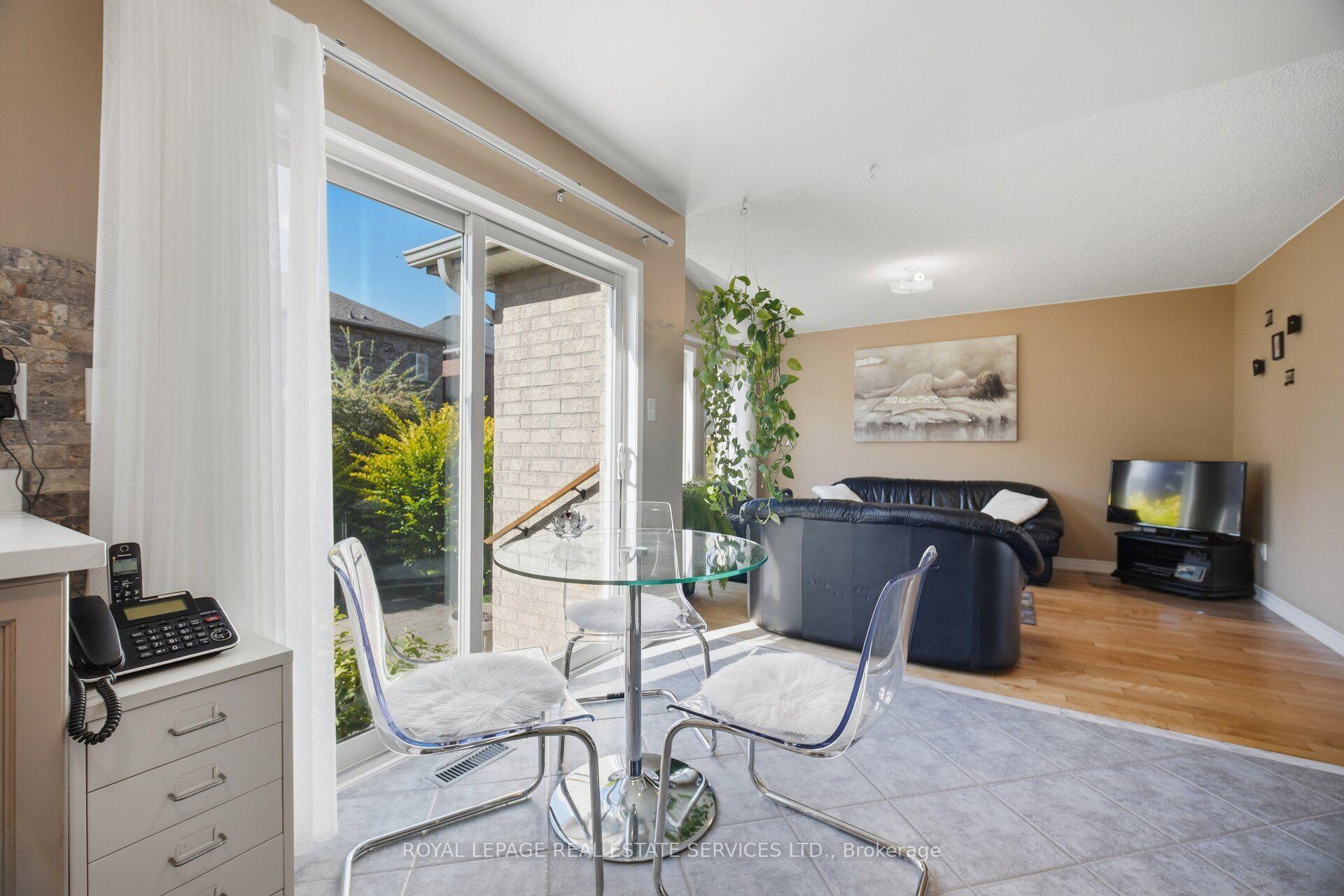 Photo 14 of 2194 Sutton Drive, Burlington, Orchard — HOMEH