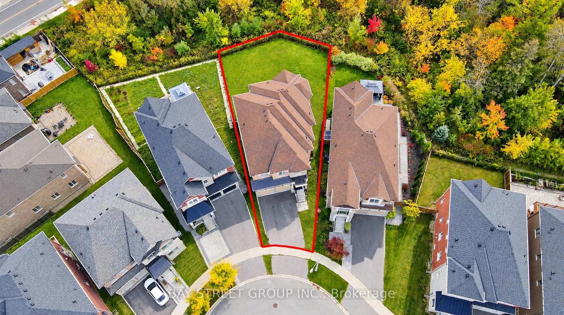 Photo 3 of 11 Leary Crescent, Richmond Hill, Westbrook — HOMEH