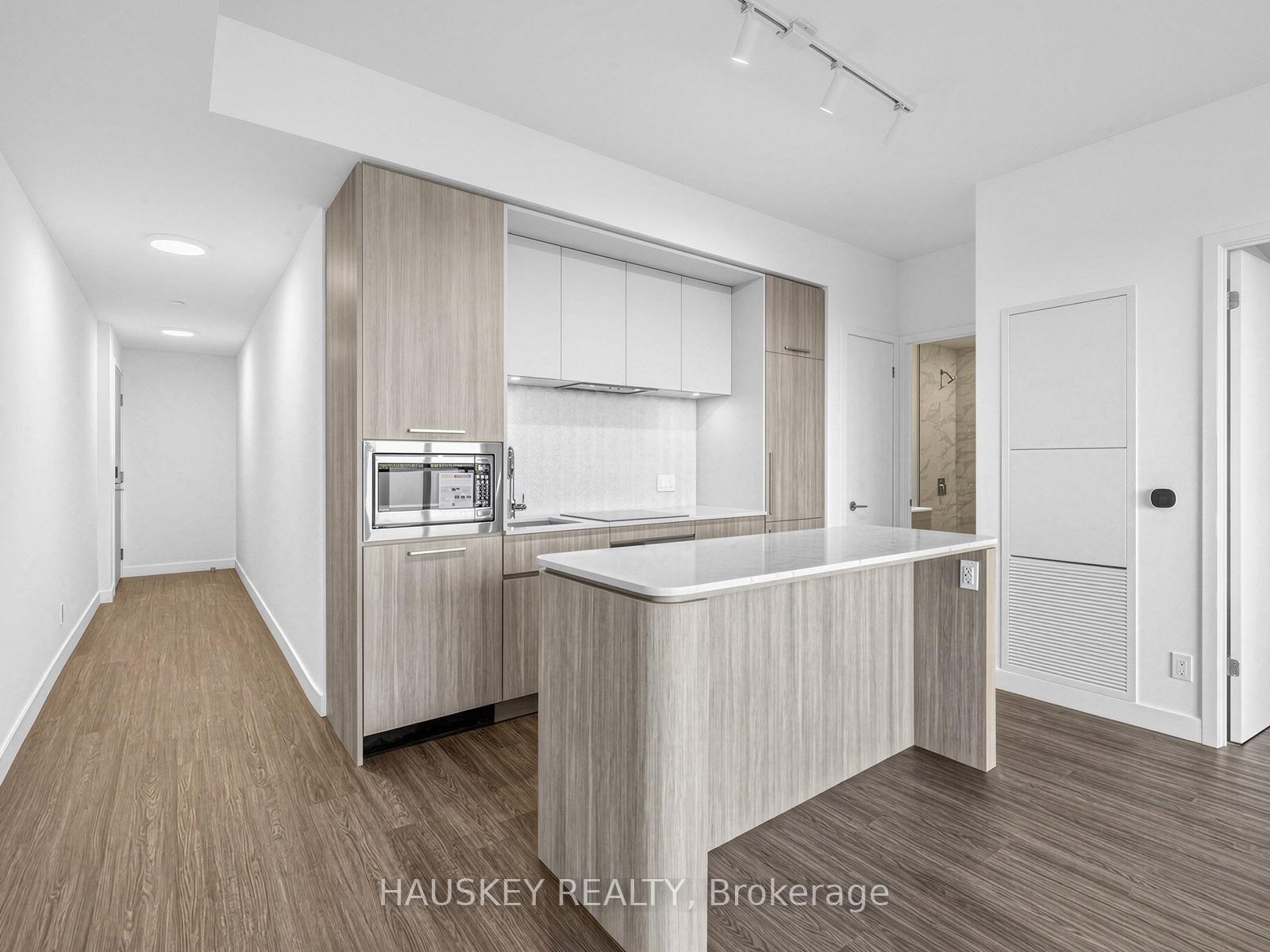 Photo 6 of Unit 603, 180 Alberta Avenue, Toronto, Oakwood Village — HOMEH
