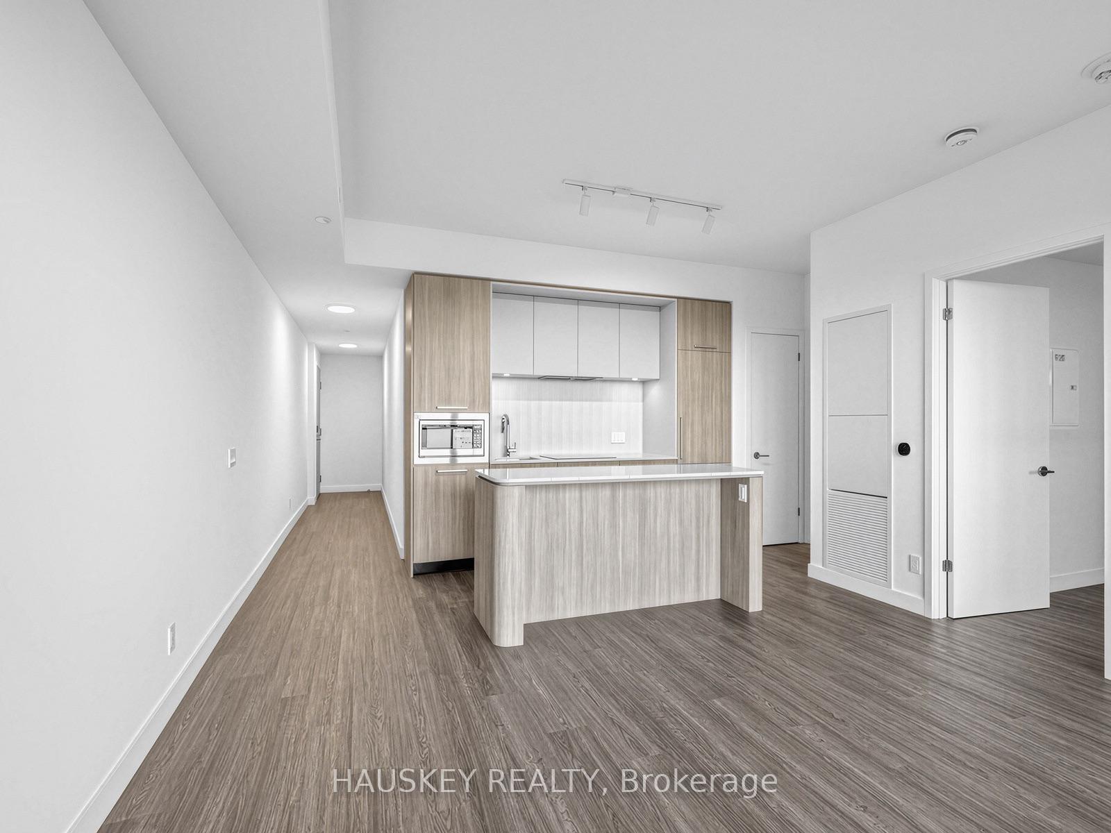 Photo 7 of Unit 603, 180 Alberta Avenue, Toronto, Oakwood Village — HOMEH