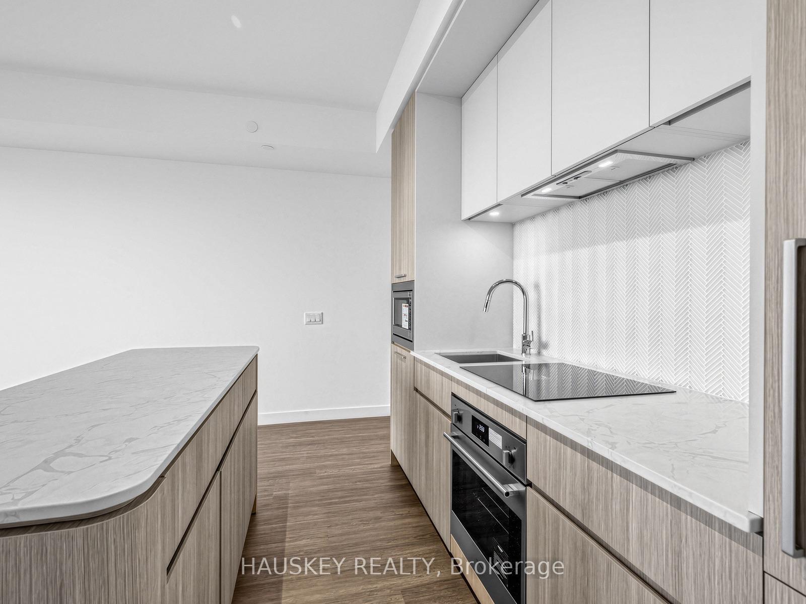 Photo 9 of Unit 603, 180 Alberta Avenue, Toronto, Oakwood Village — HOMEH