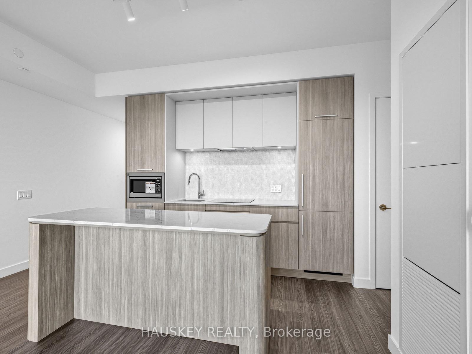 Photo 11 of Unit 603, 180 Alberta Avenue, Toronto, Oakwood Village — HOMEH
