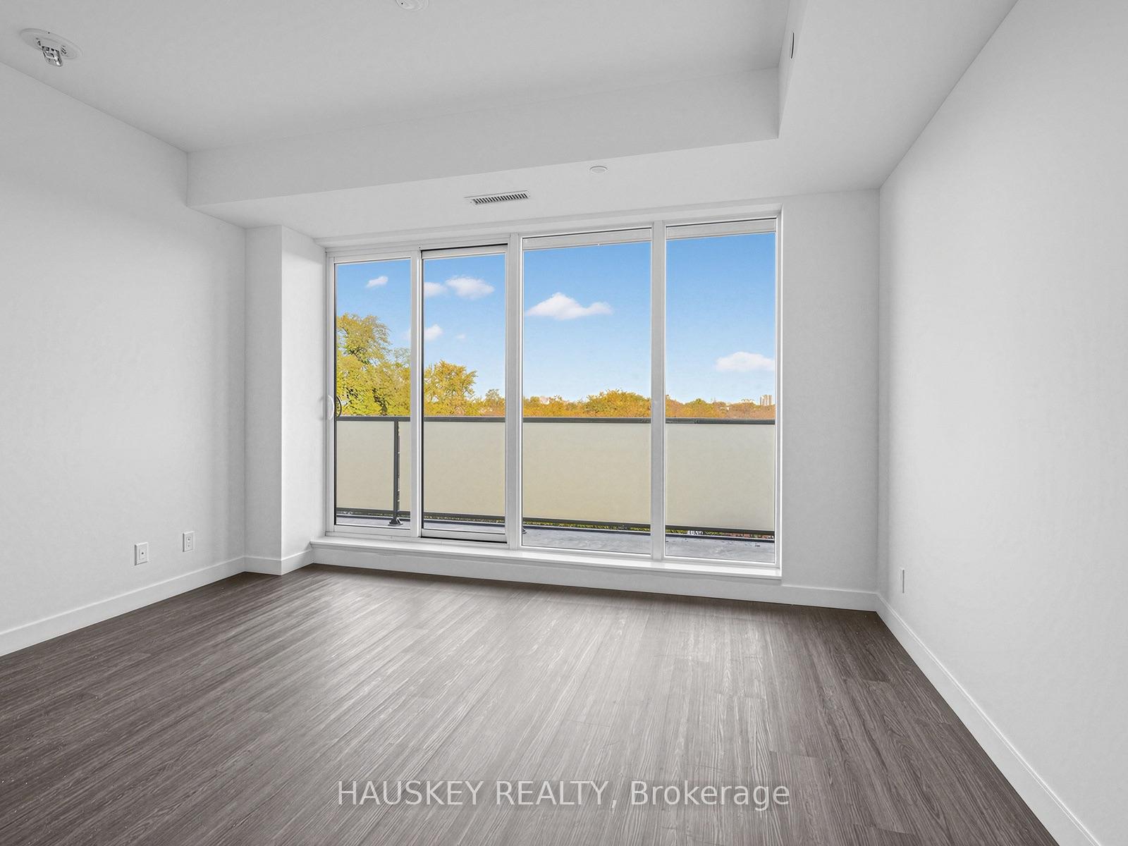 Photo 14 of Unit 603, 180 Alberta Avenue, Toronto, Oakwood Village — HOMEH