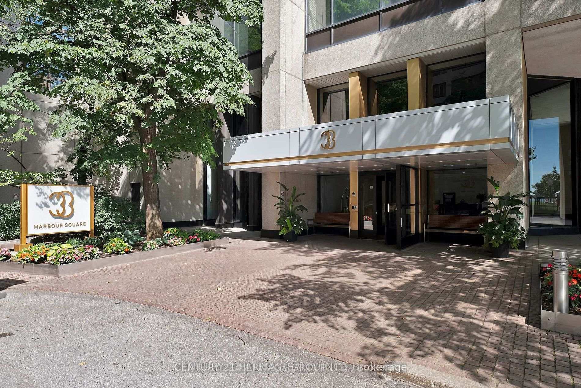 Photo 4 of Unit 1822, 33 Harbour Square, Toronto, Waterfront Communities — HOMEH
