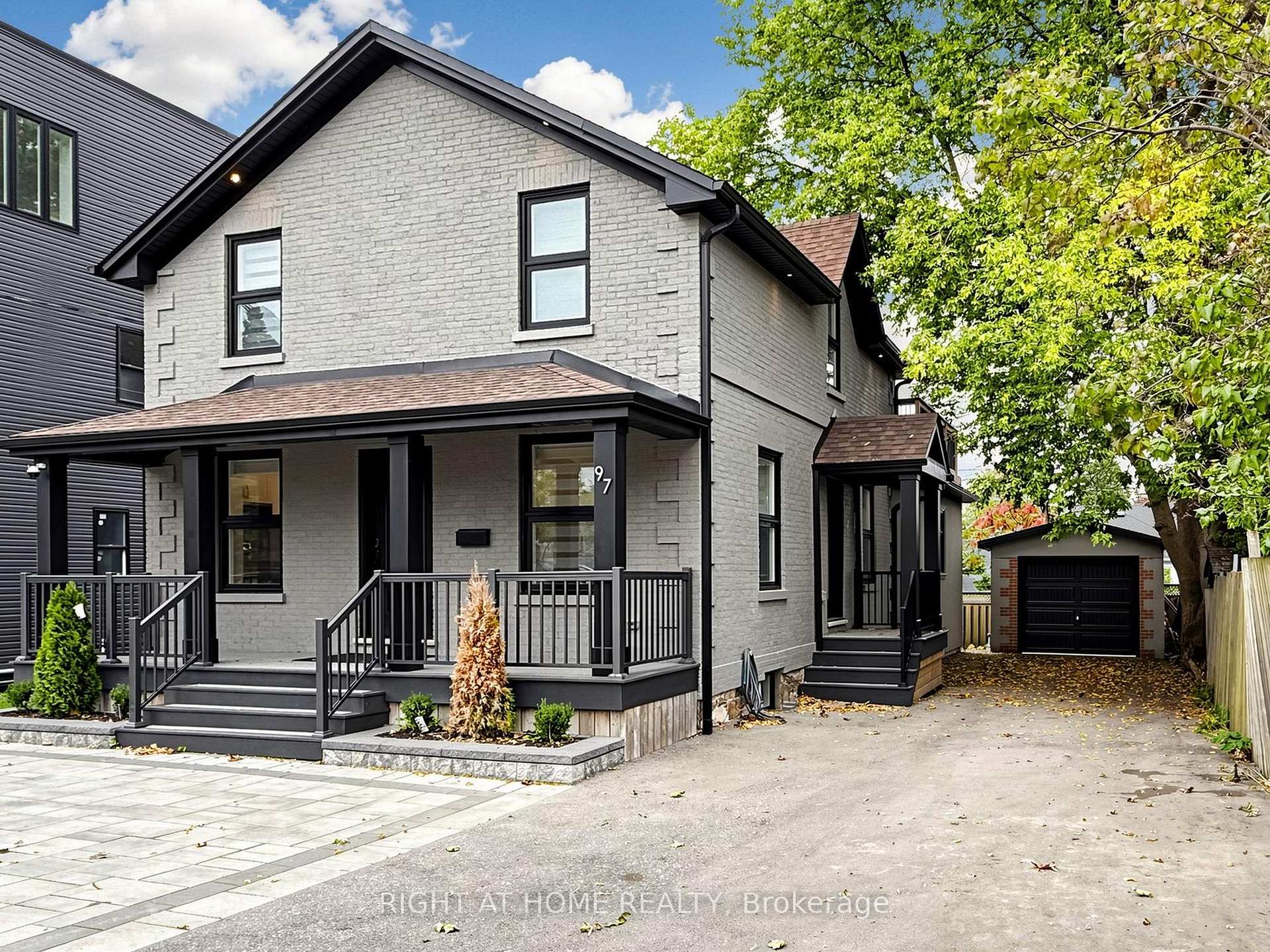 Photo of 97 Park Road N