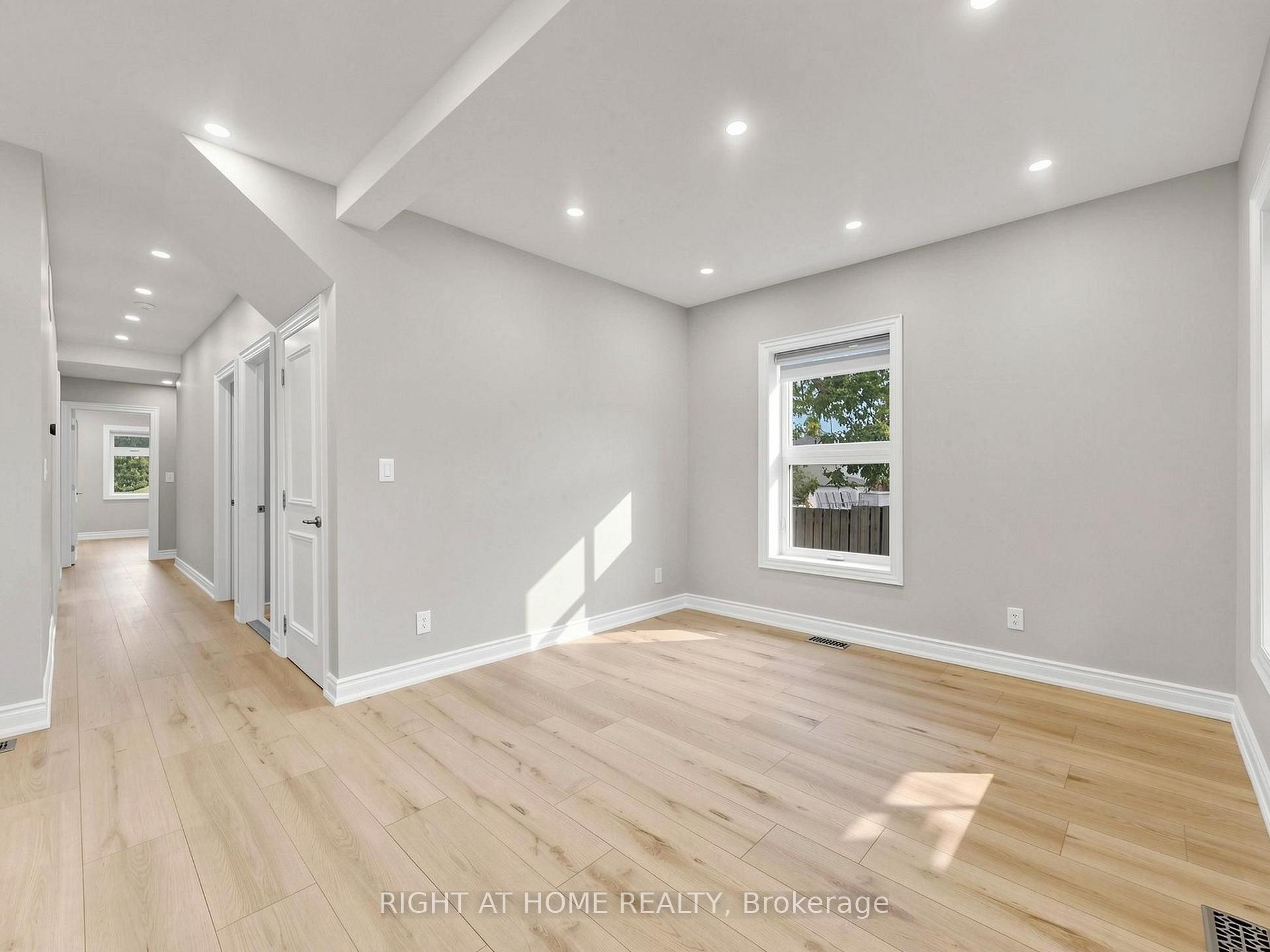 Photo 5 of 97 Park Road N, Oshawa, McLaughlin — HOMEH
