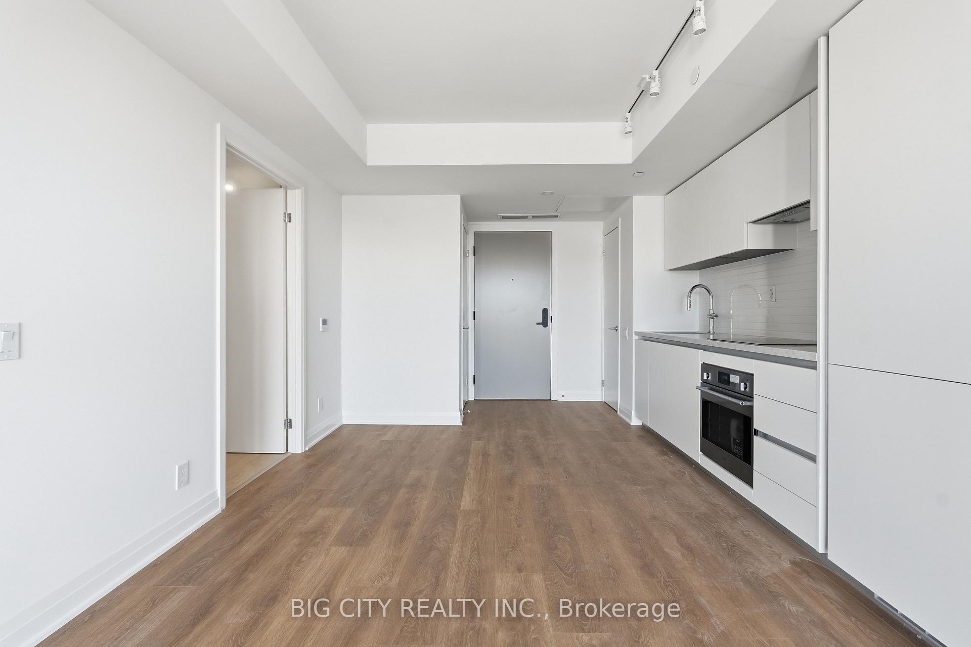 Photo 6 of Unit 1303, 25 Frederick Todd Way, Toronto, Thorncliffe Park — HOMEH