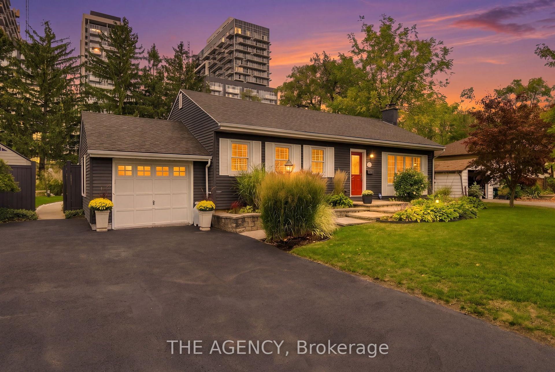 Photo 2 of 2101 Edinburgh Drive, Burlington, Brant — HOMEH