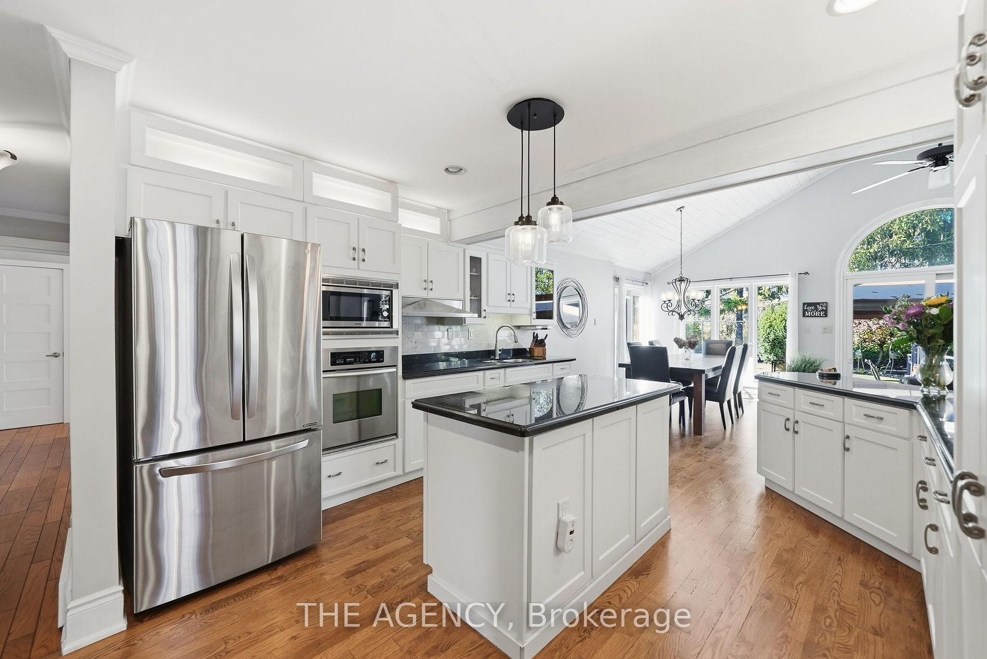 Photo 4 of 2101 Edinburgh Drive, Burlington, Brant — HOMEH
