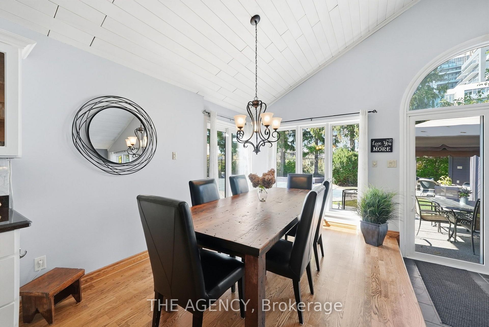 Photo 8 of 2101 Edinburgh Drive, Burlington, Brant — HOMEH