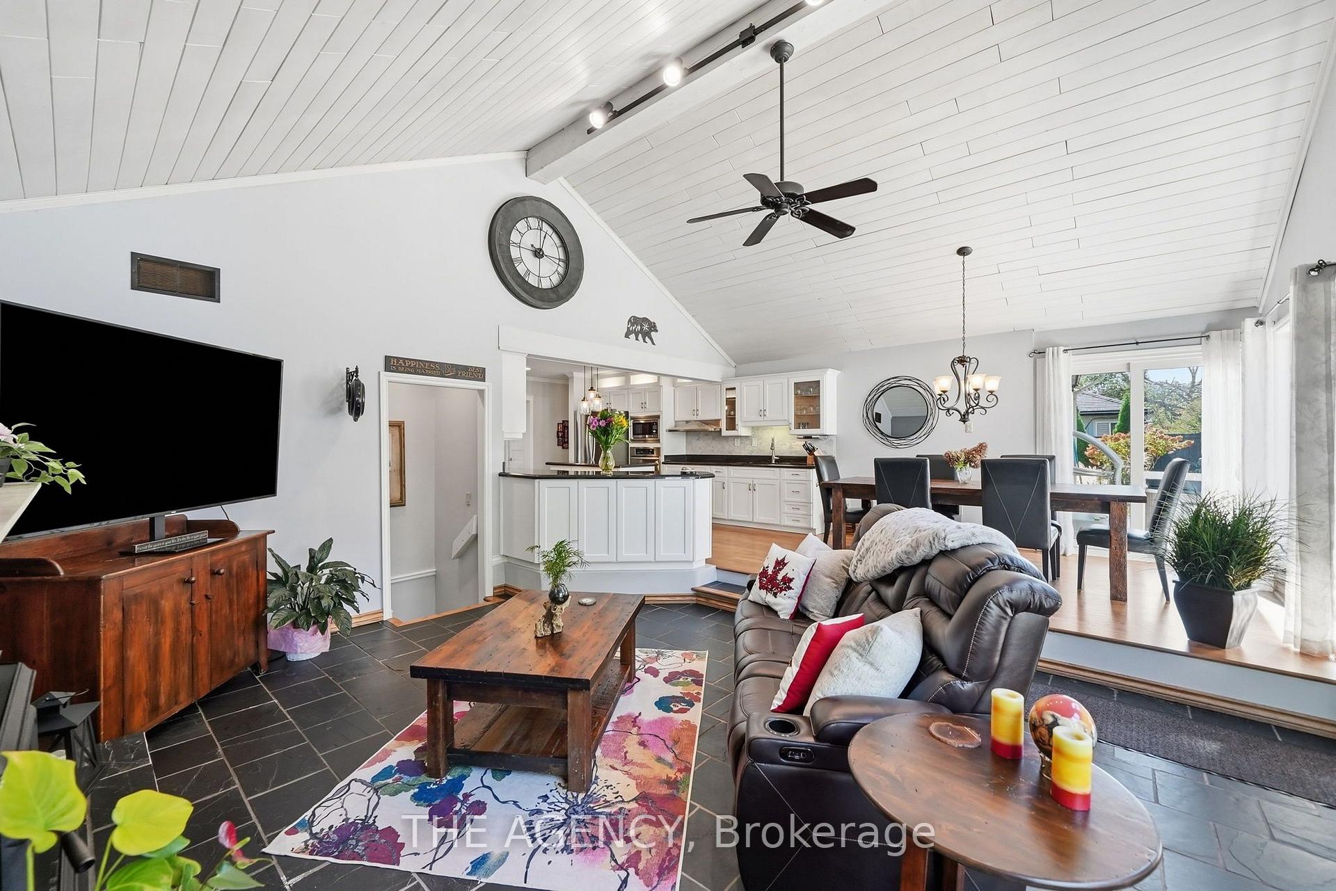 Photo 11 of 2101 Edinburgh Drive, Burlington, Brant — HOMEH