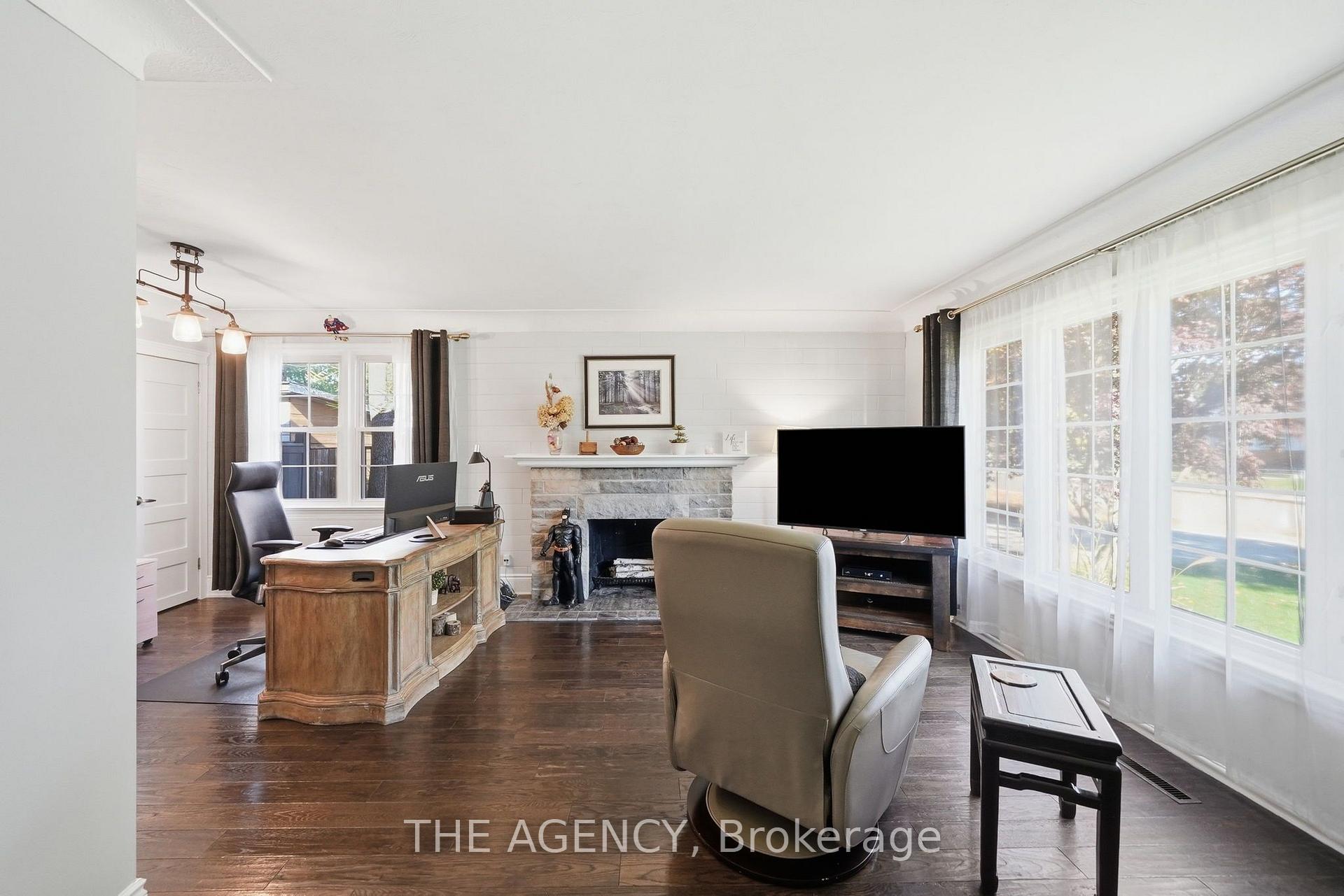 Photo 14 of 2101 Edinburgh Drive, Burlington, Brant — HOMEH