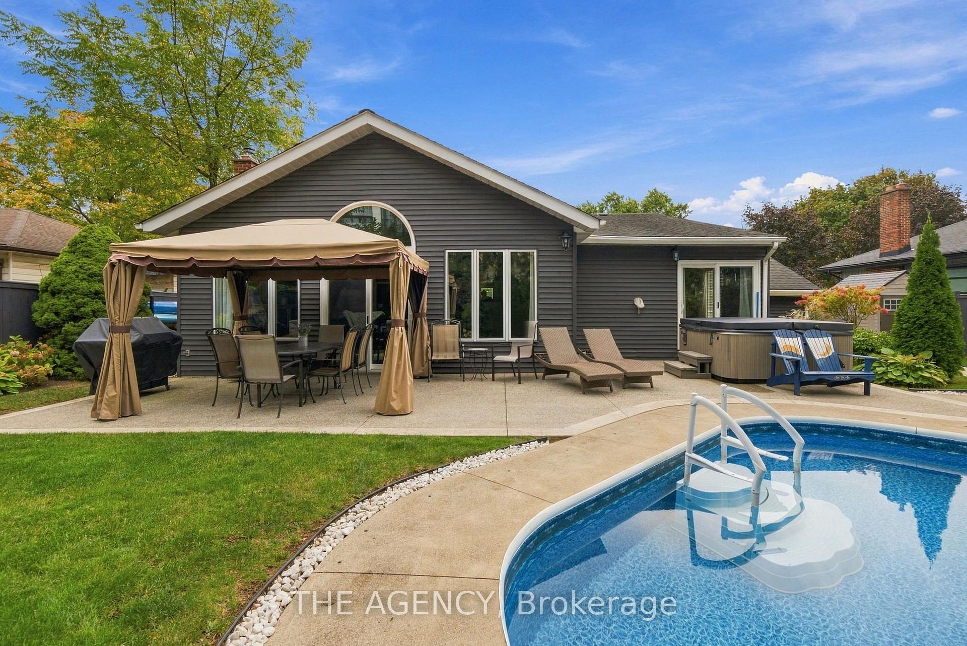 Photo 33 of 2101 Edinburgh Drive, Burlington, Brant — HOMEH