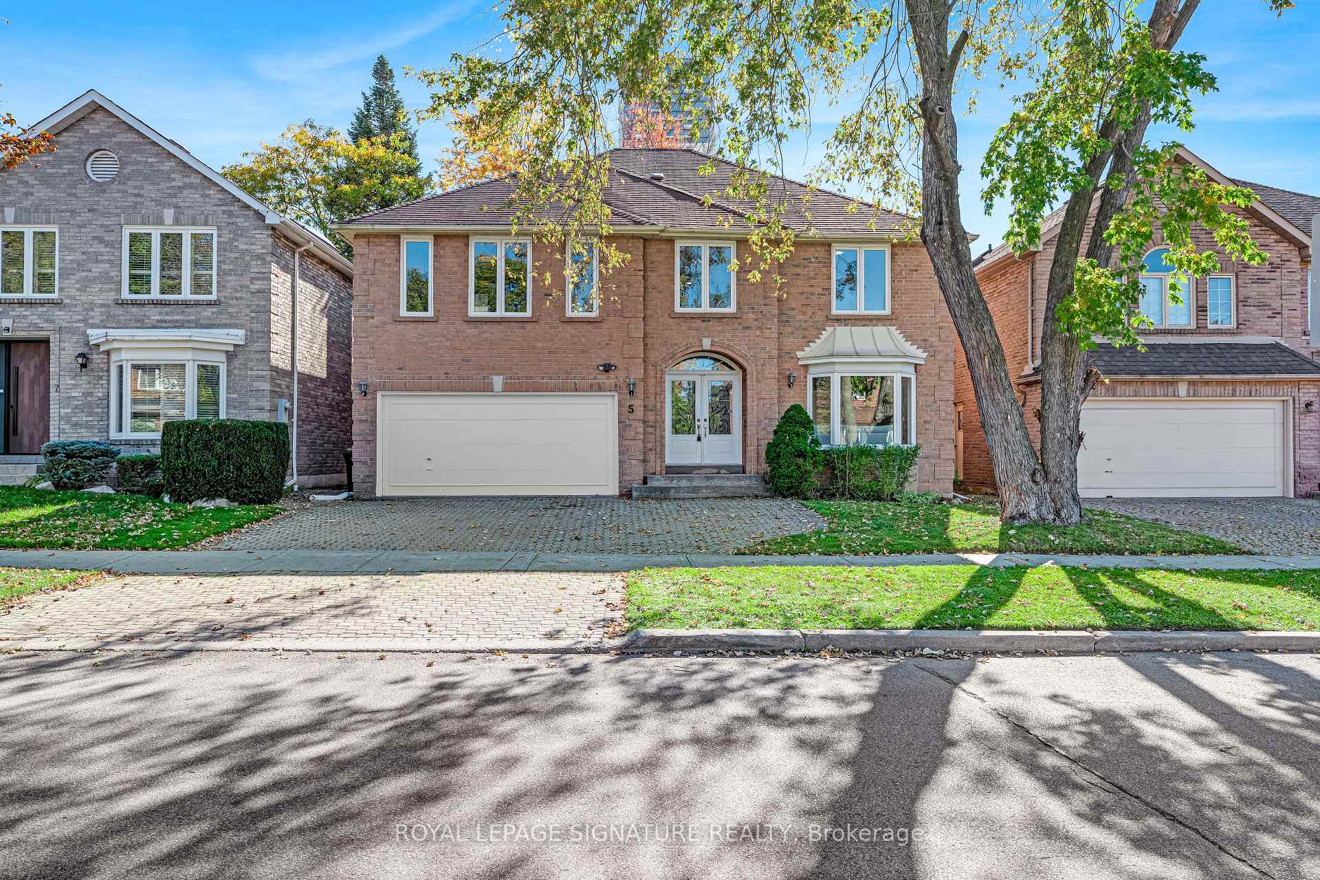 Photo 1 of 5 Patrick Boulevard, North York, Pleasant View — HOMEH