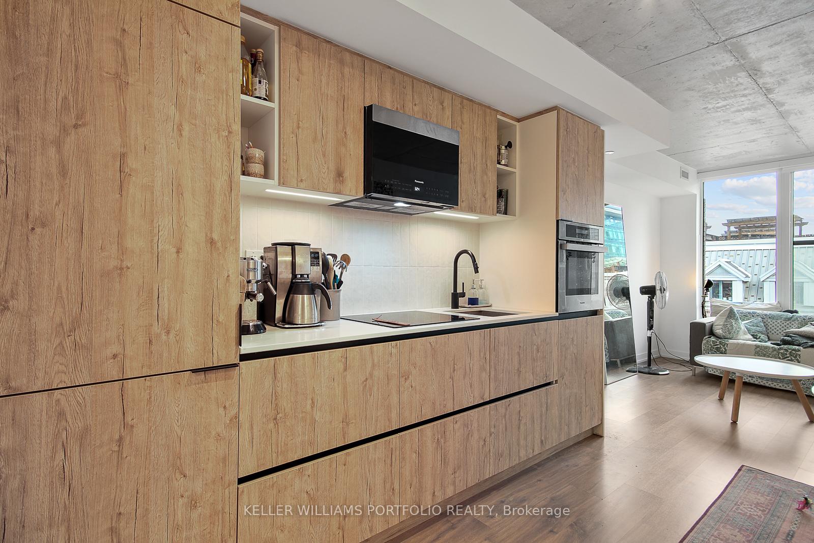 Photo 6 of Unit 603, 2 Augusta Avenue, Toronto, Waterfront Communities — HOMEH