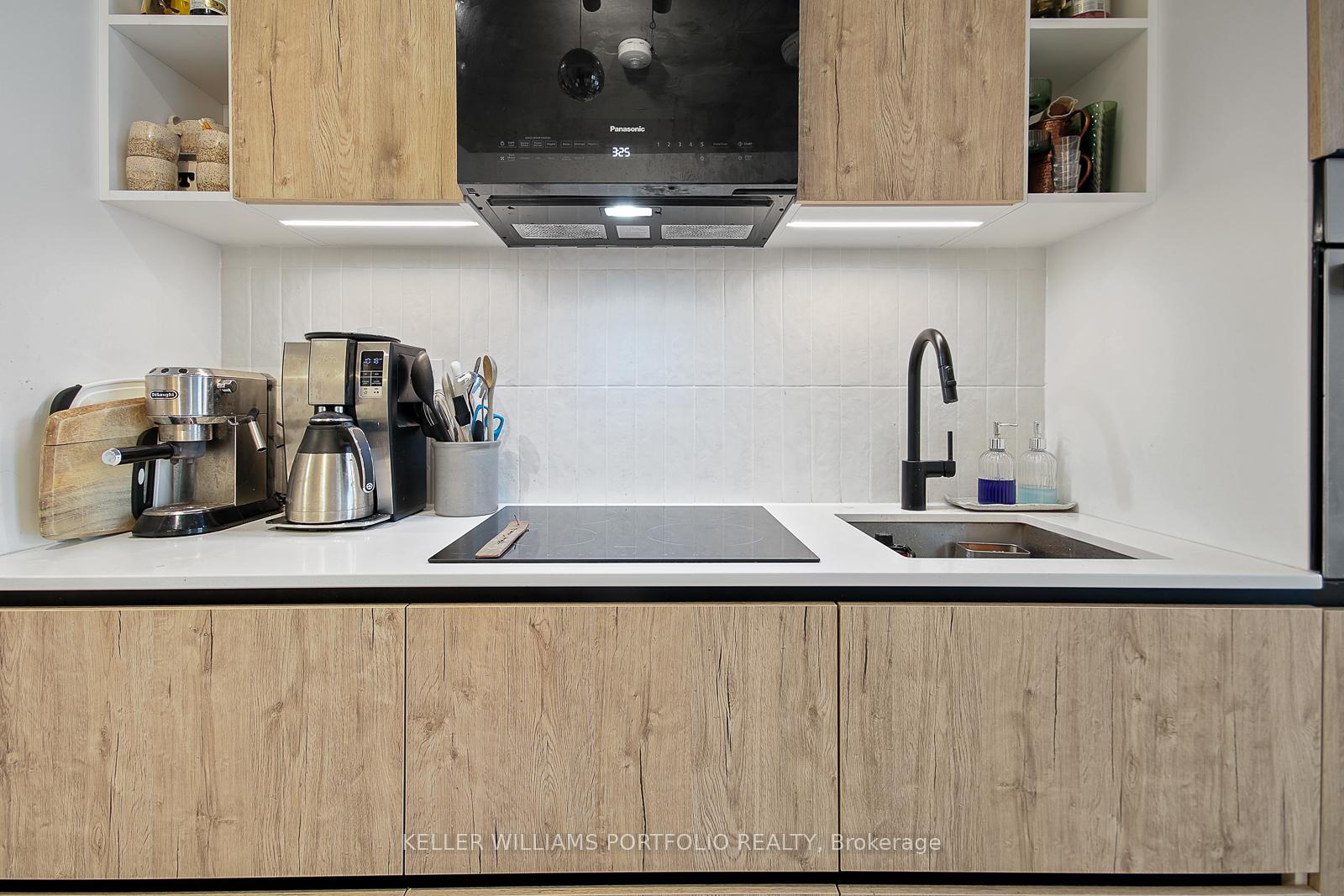 Photo 8 of Unit 603, 2 Augusta Avenue, Toronto, Waterfront Communities — HOMEH