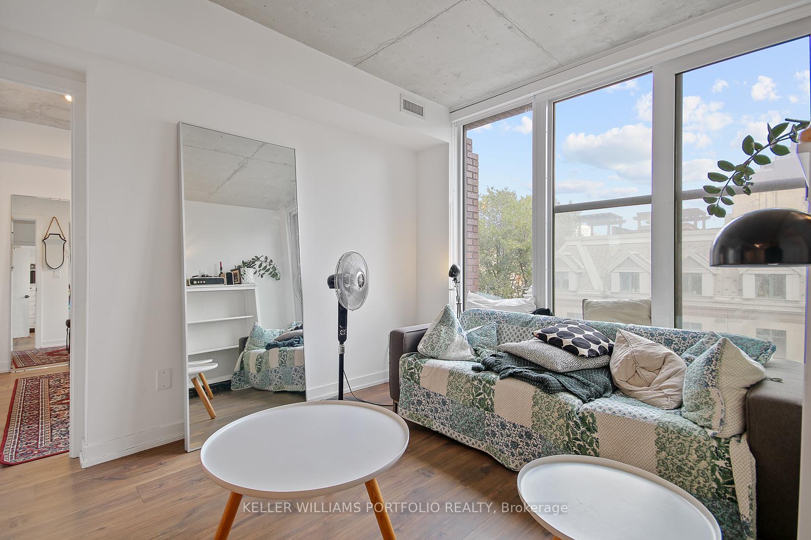 Photo 10 of Unit 603, 2 Augusta Avenue, Toronto, Waterfront Communities — HOMEH
