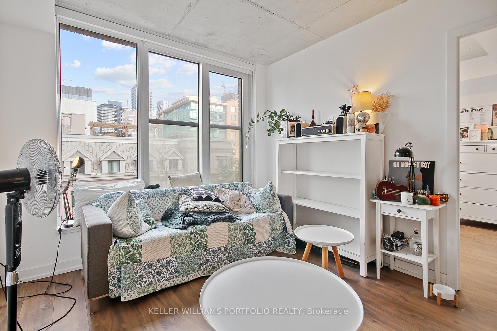 Photo 11 of Unit 603, 2 Augusta Avenue, Toronto, Waterfront Communities — HOMEH