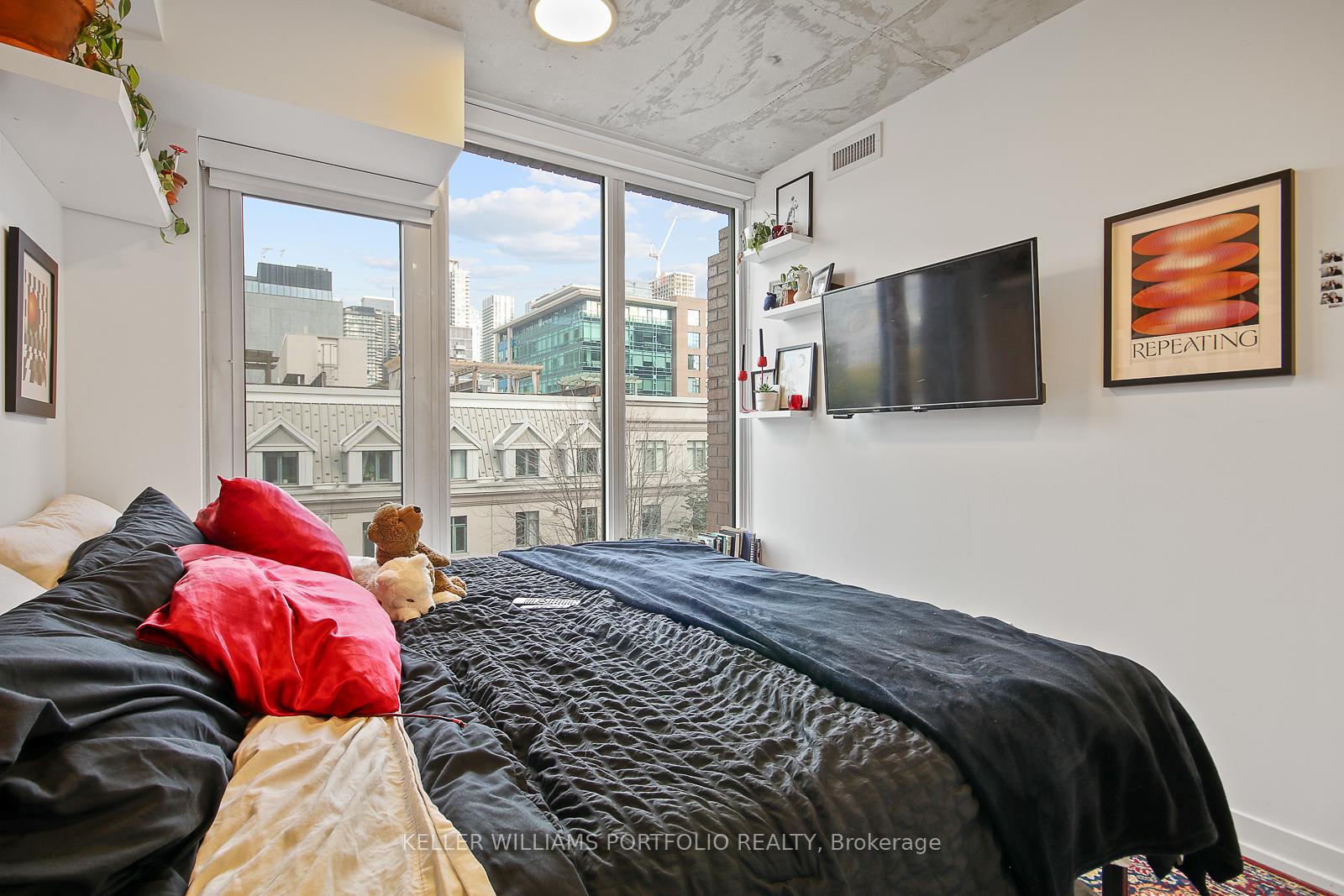 Photo 19 of Unit 603, 2 Augusta Avenue, Toronto, Waterfront Communities — HOMEH