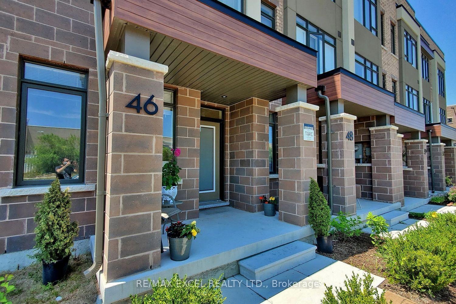 Photo 4 of 46 Troon Avenue, Vaughan, Rural Vaughan — HOMEH