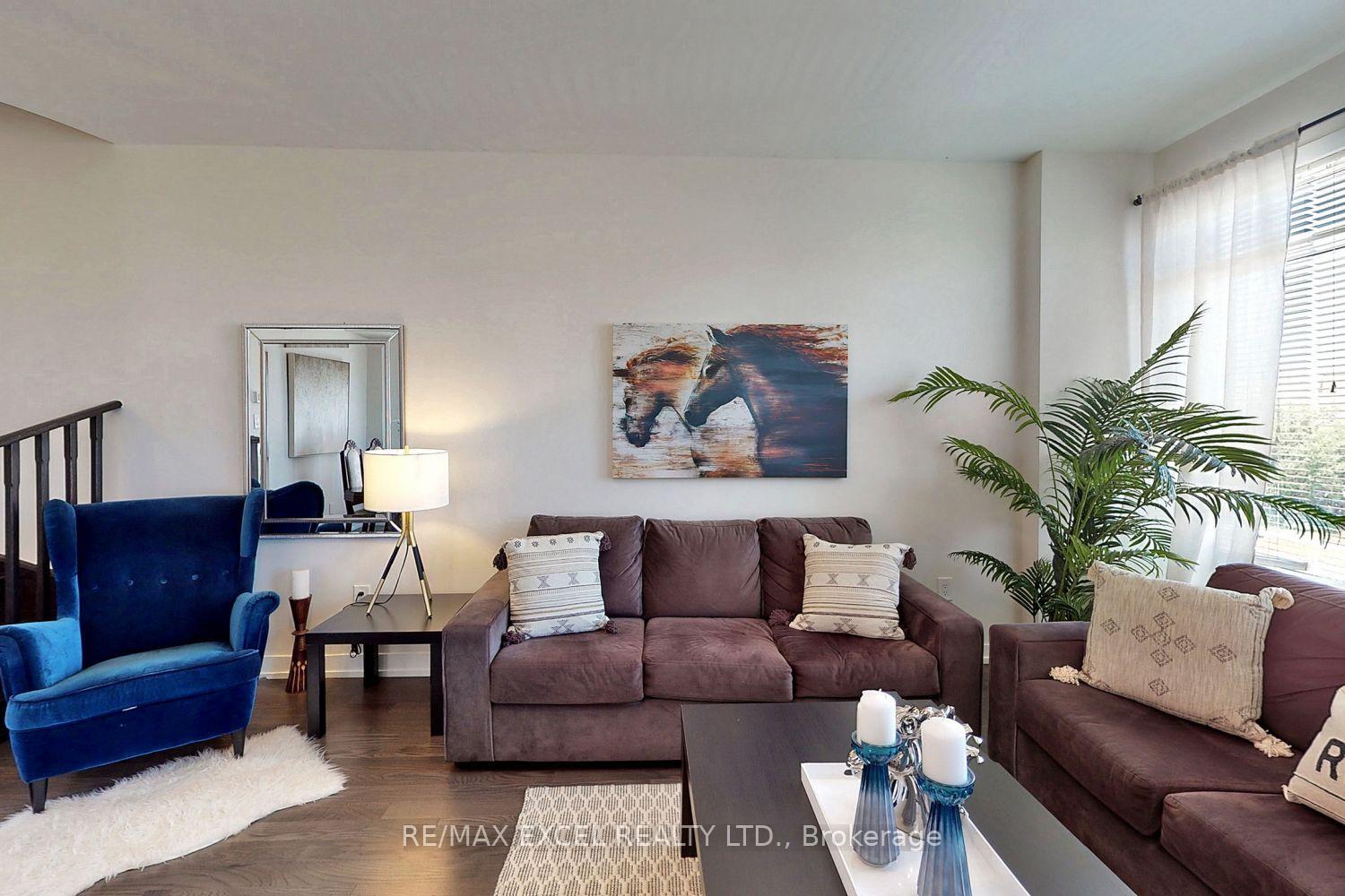 Photo 10 of 46 Troon Avenue, Vaughan, Rural Vaughan — HOMEH