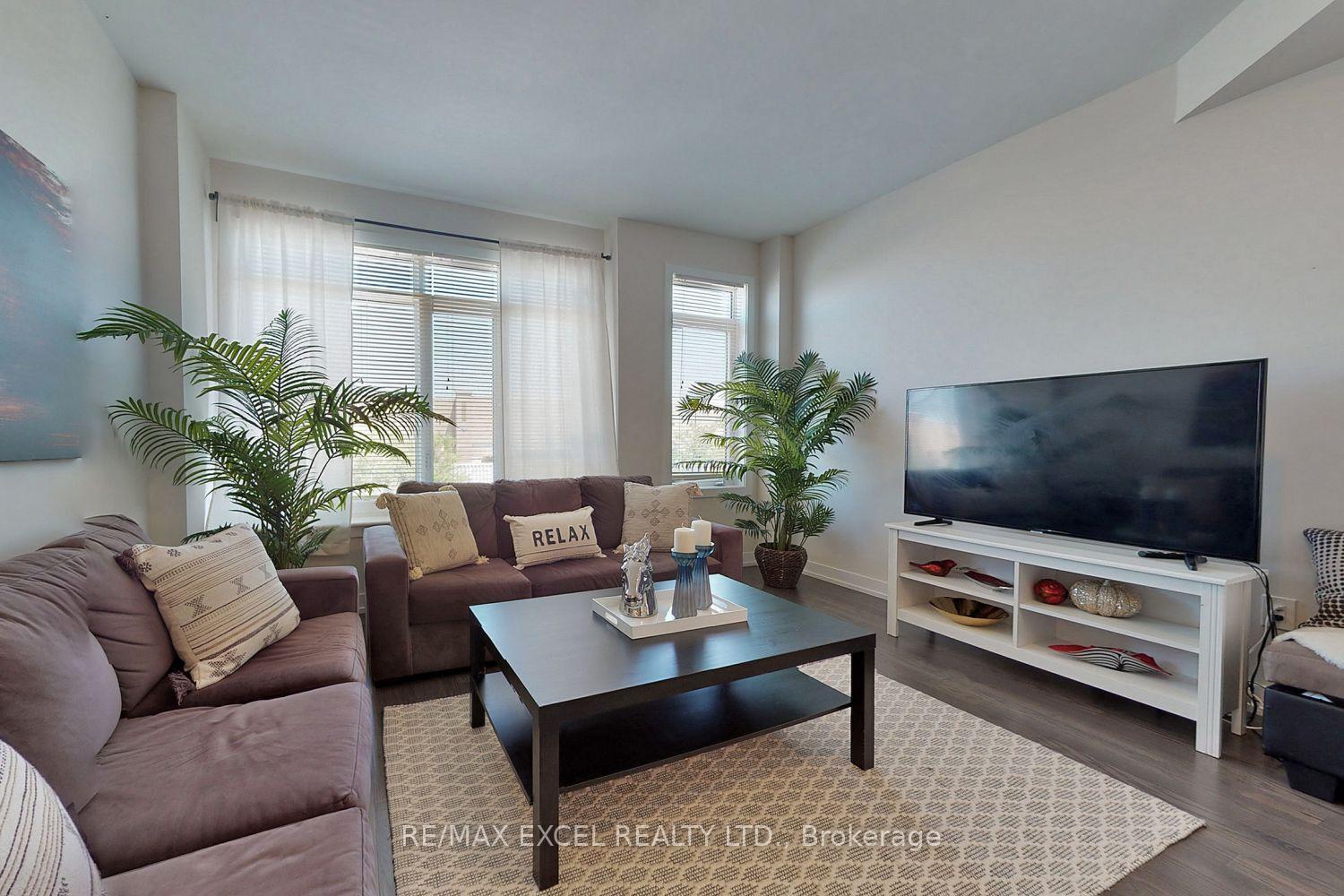 Photo 13 of 46 Troon Avenue, Vaughan, Rural Vaughan — HOMEH
