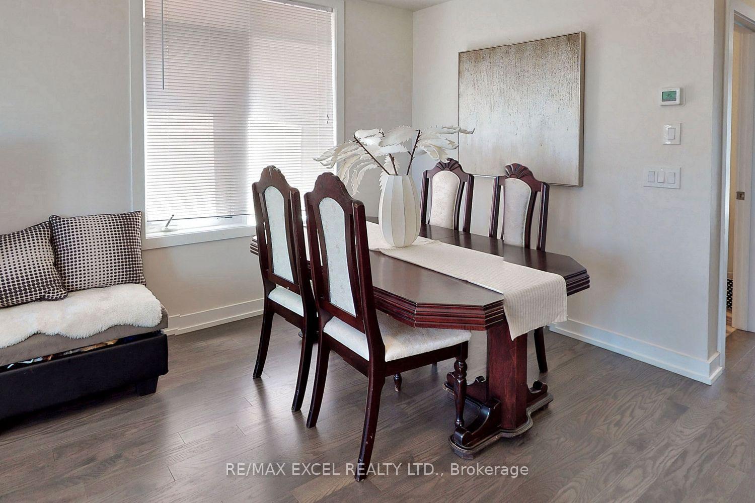 Photo 17 of 46 Troon Avenue, Vaughan, Rural Vaughan — HOMEH