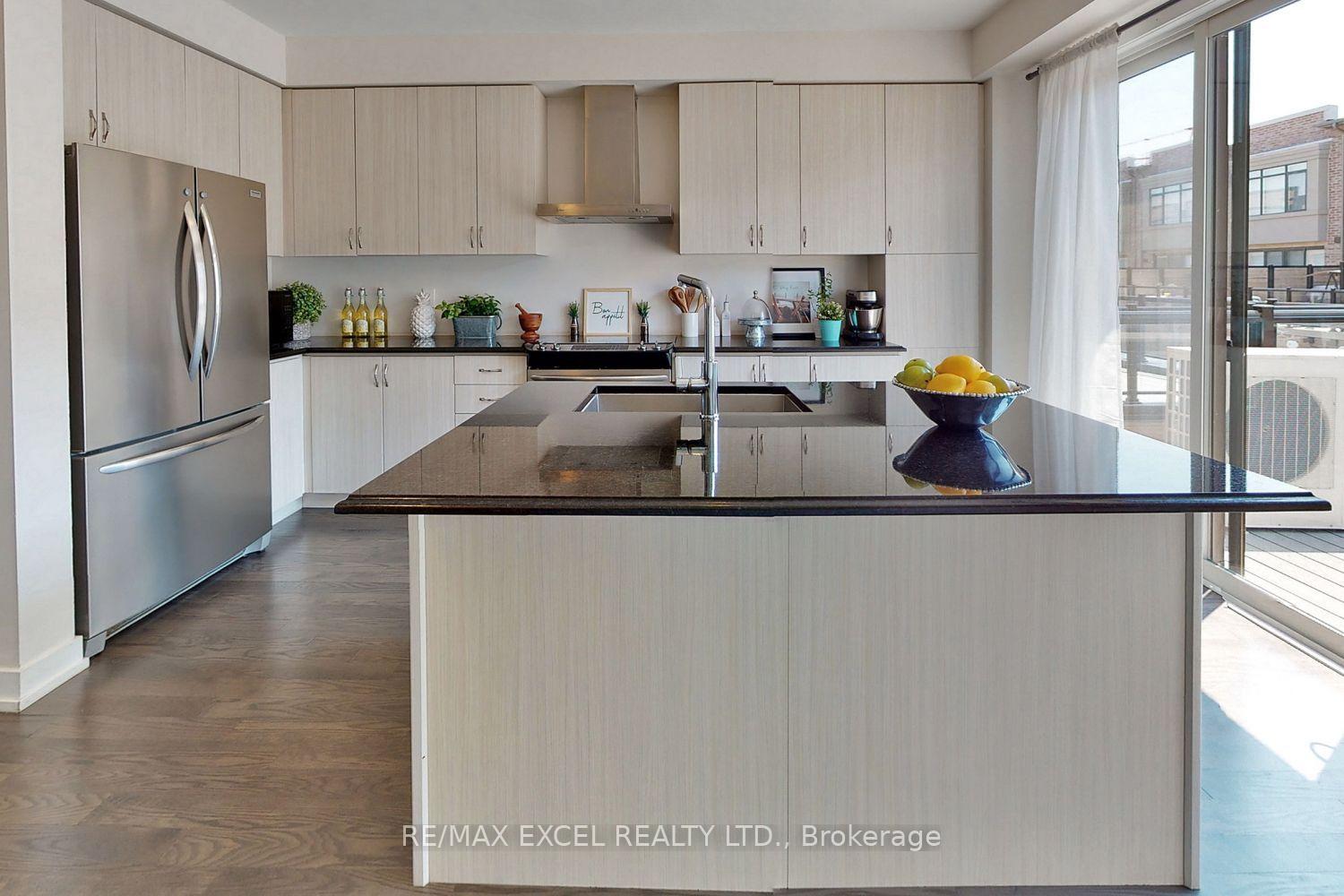 Photo 25 of 46 Troon Avenue, Vaughan, Rural Vaughan — HOMEH