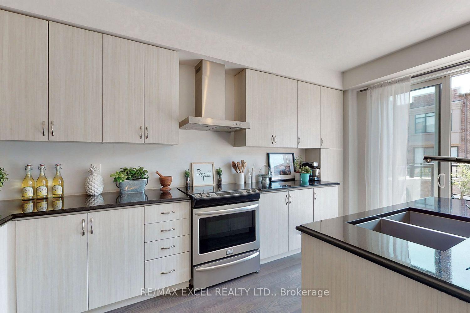 Photo 26 of 46 Troon Avenue, Vaughan, Rural Vaughan — HOMEH