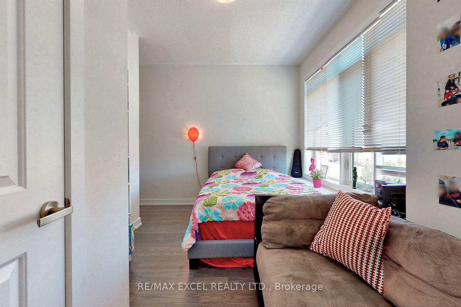 Photo 34 of 46 Troon Avenue, Vaughan, Rural Vaughan — HOMEH