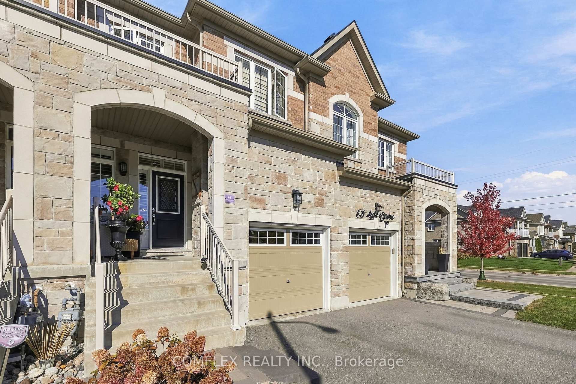 Photo 5 of 61 Lyle Drive, Clarington, Bowmanville — HOMEH