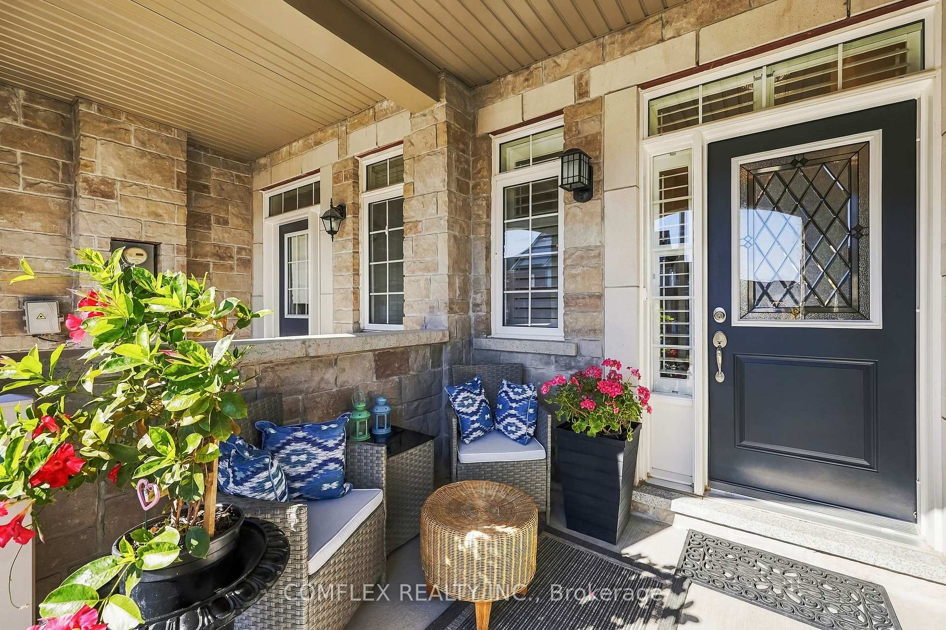 Photo 7 of 61 Lyle Drive, Clarington, Bowmanville — HOMEH