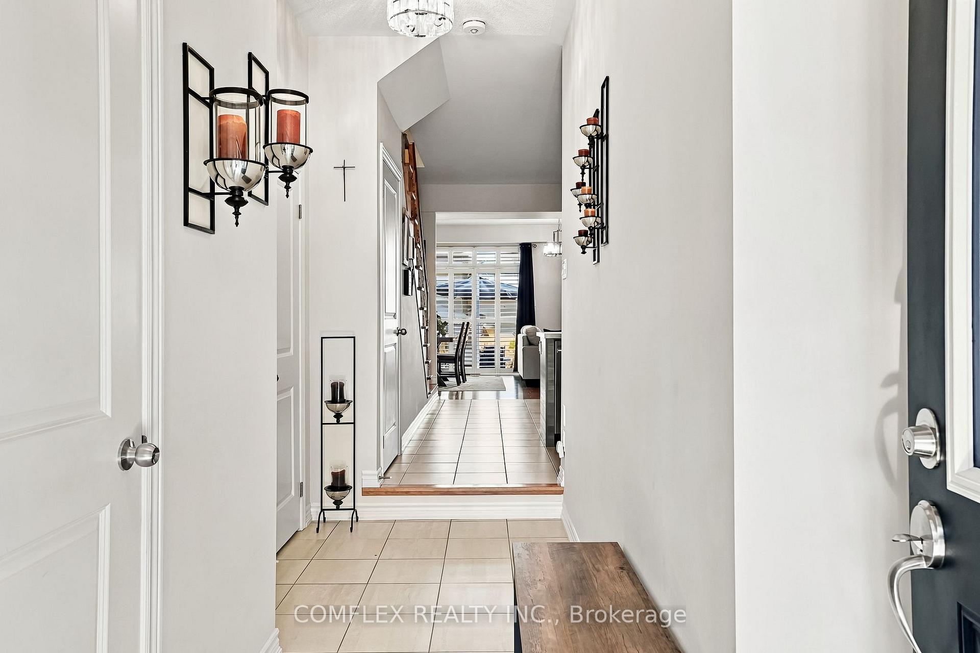 Photo 8 of 61 Lyle Drive, Clarington, Bowmanville — HOMEH